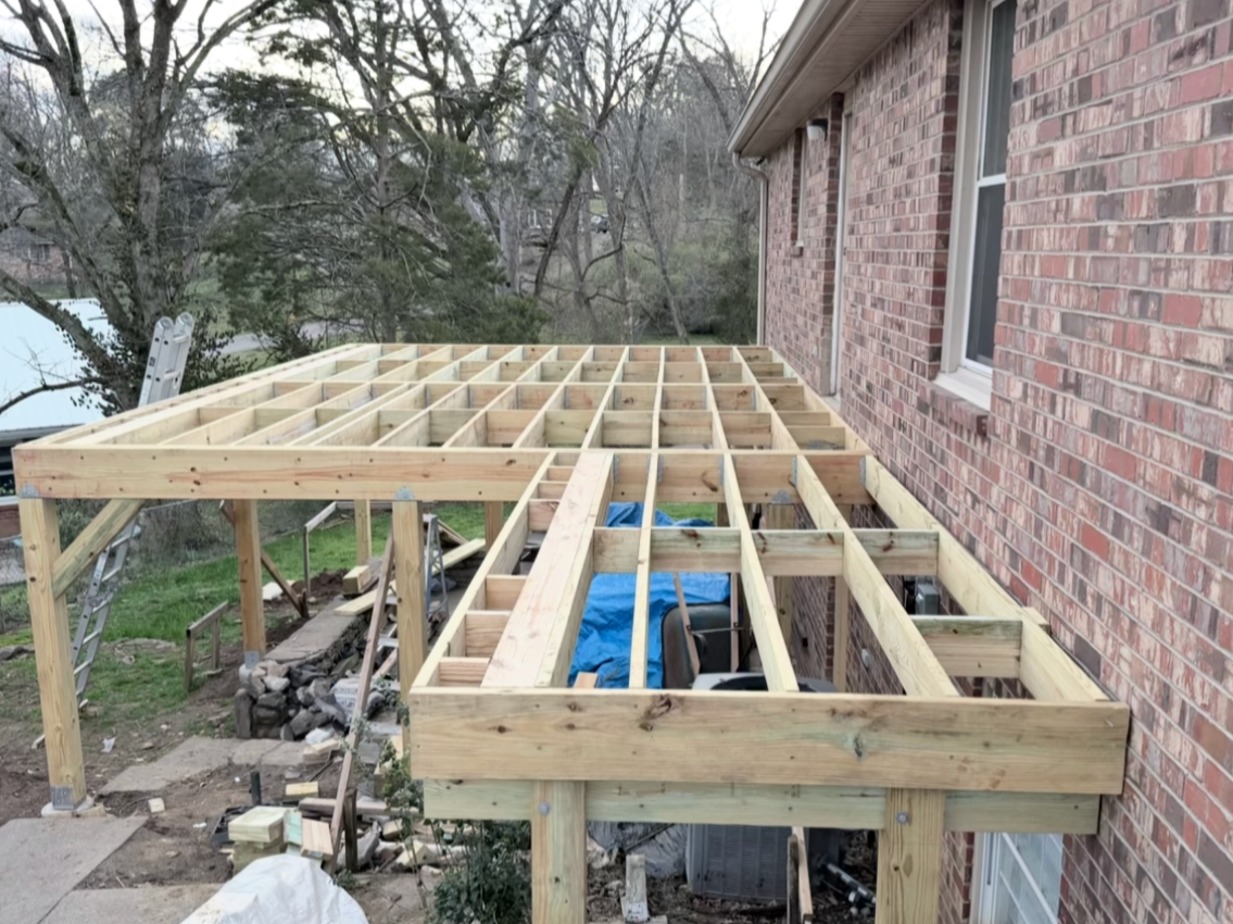 Deck%2Bframing%2Btop%2Bview.png