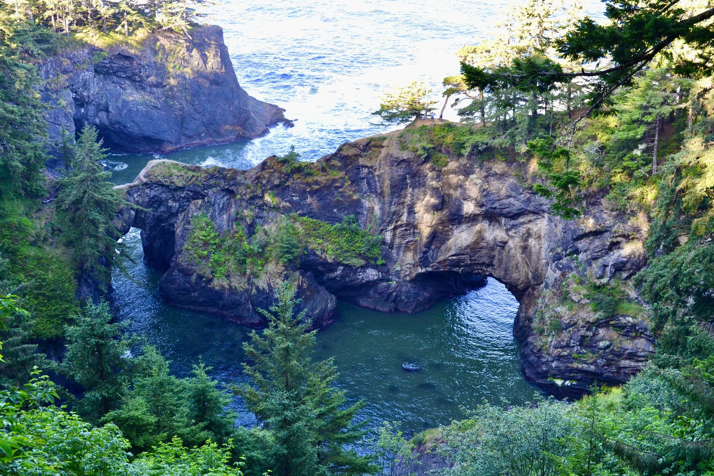 natural-bridges-samuel-boardman-corridor-oregon.jpg