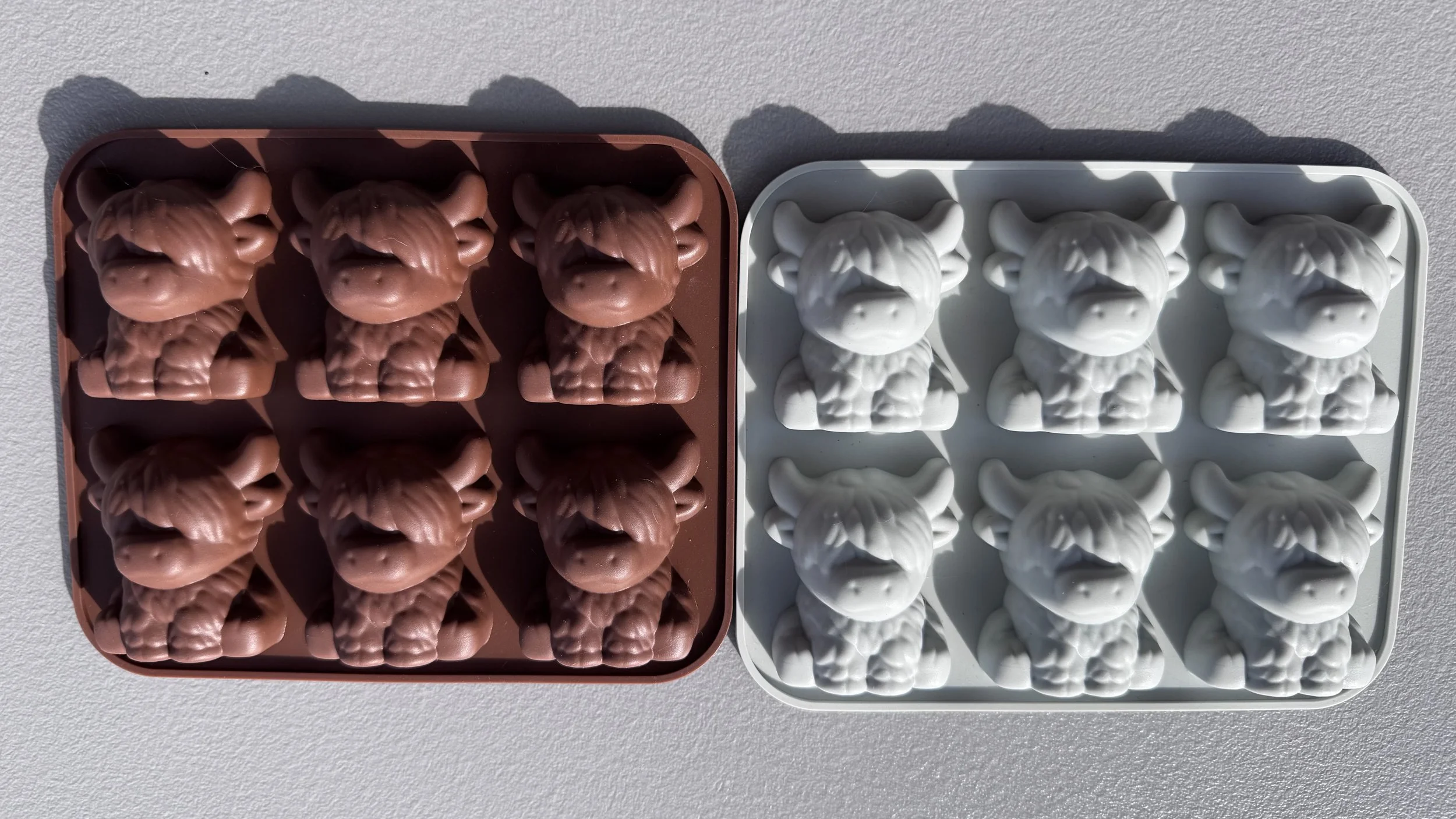 Highland cow ice mold