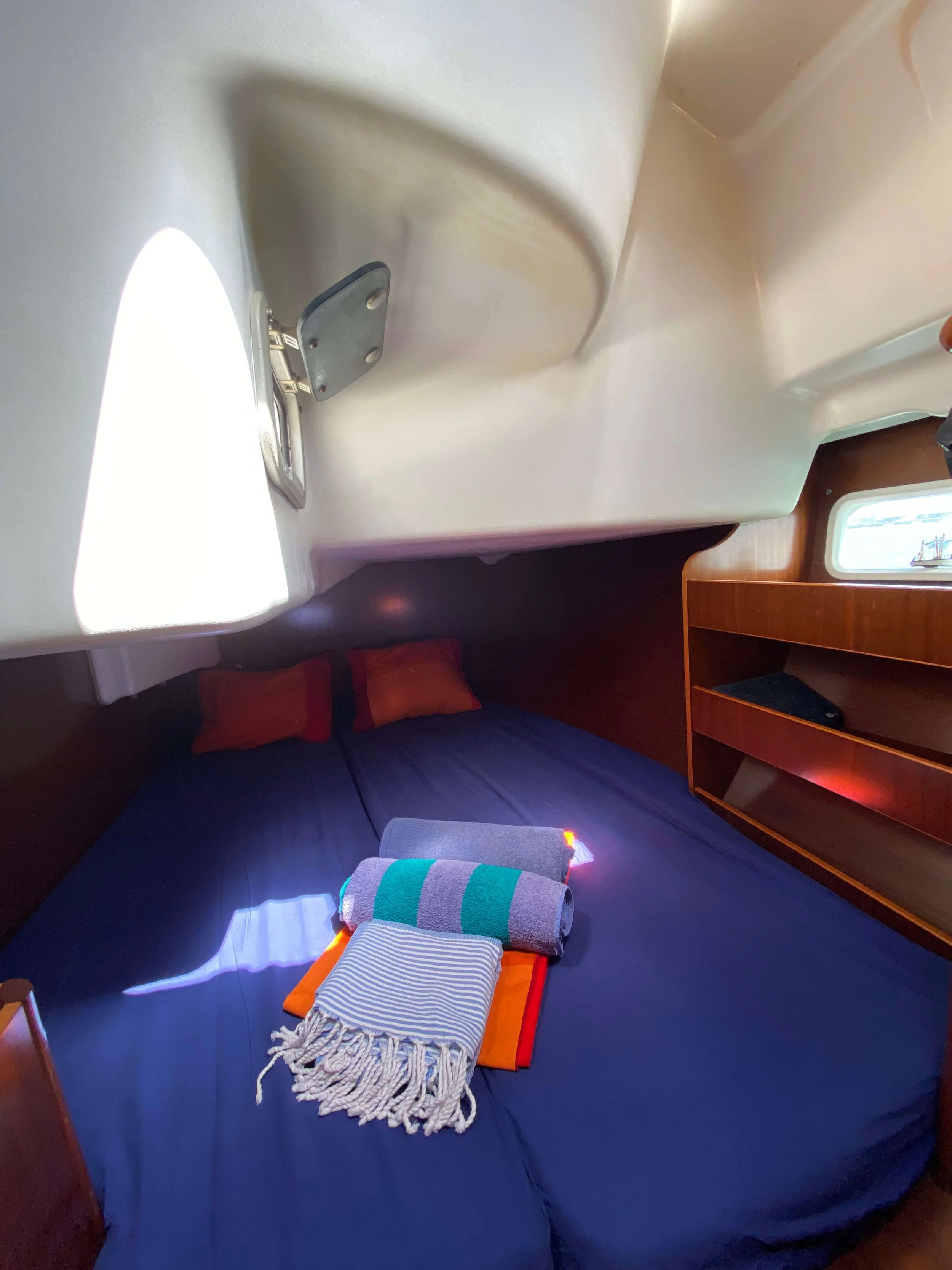 Cabinbed portside.jpeg