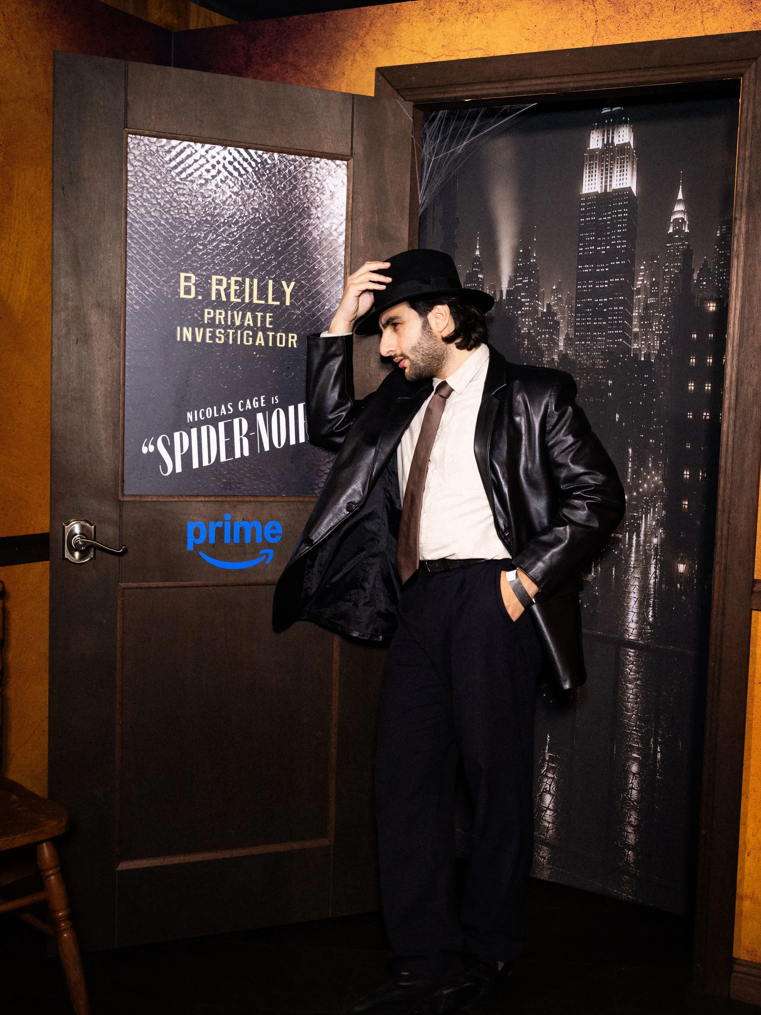 Channelling my inner hard-boiled private eye for this special Spider-Noir event 🕵🏼&zwj;♂️🕷️🔍 the show is out NOW on @primevideoaunz but the question is&hellip; will you be team B/W or team True Colour? 🎞️
#spiderman #spidernoir #nicolascage #nic