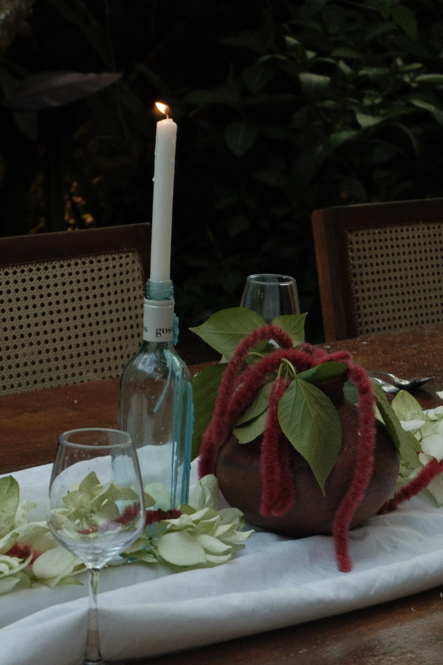 A shared first night dinner of traditional Sri Lankan food.