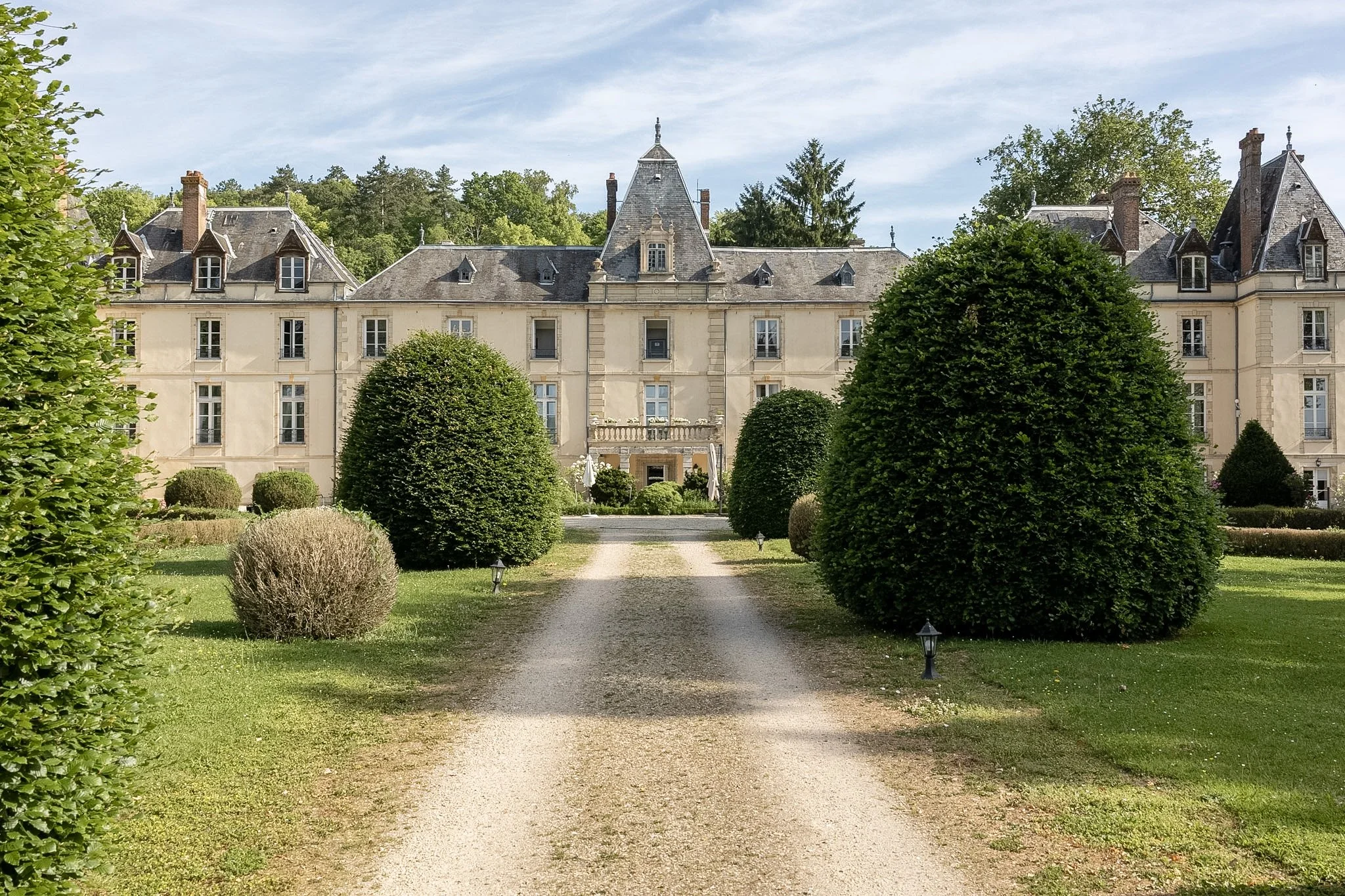 Château d'Aveny: A Hidden Gem for a Destination Wedding in France