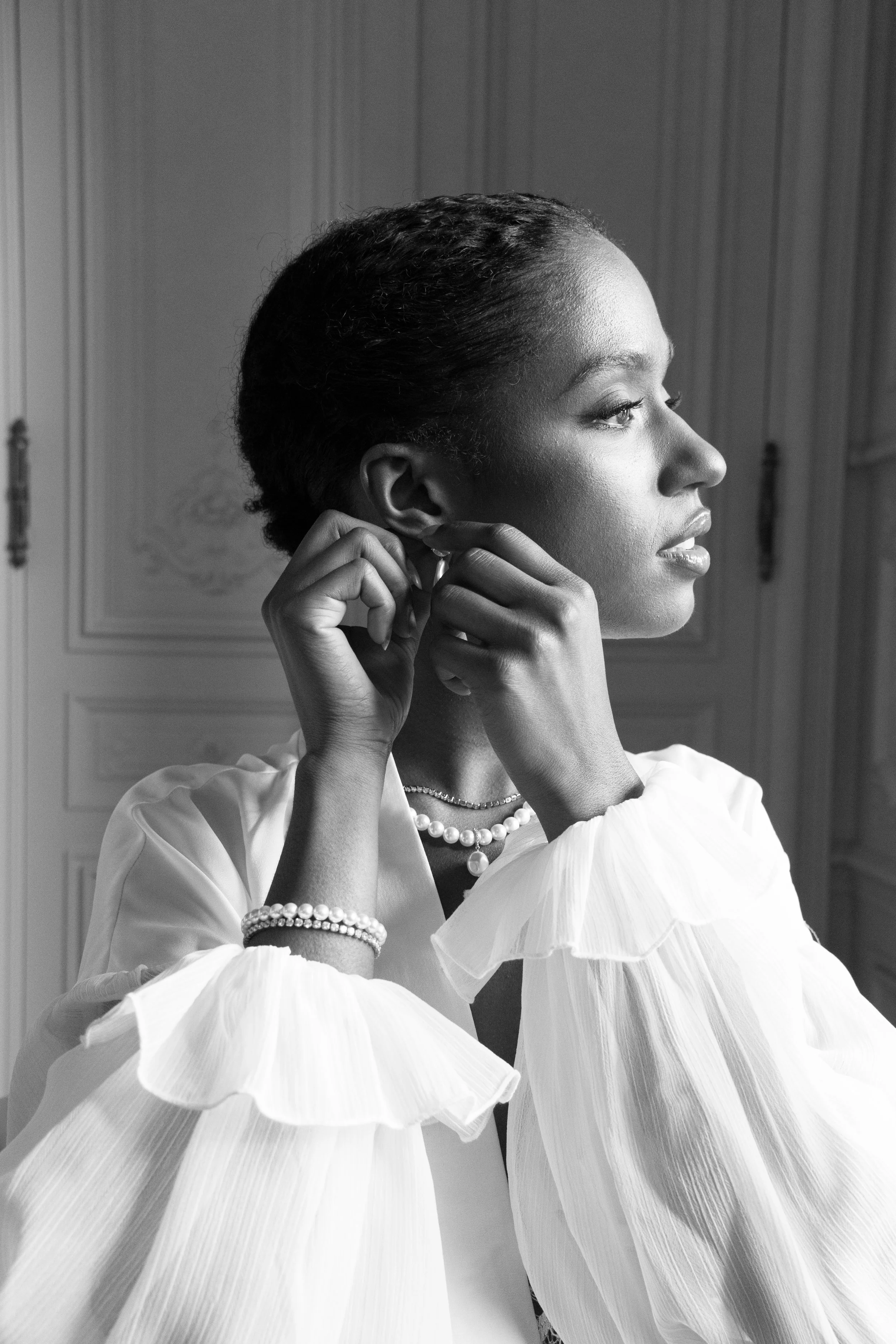 A timeless wedding celebration at Château de Ferrières, one of the most iconic wedding venues near Paris. Captured with an editorial and fashion-inspired approach for modern couples dreaming of a destination wedding in France
