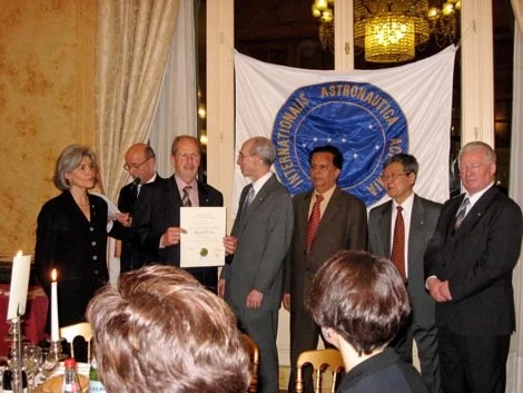 Richard Clar inducted as a Full Member into the International Academy of Astronautics
Paris 2007