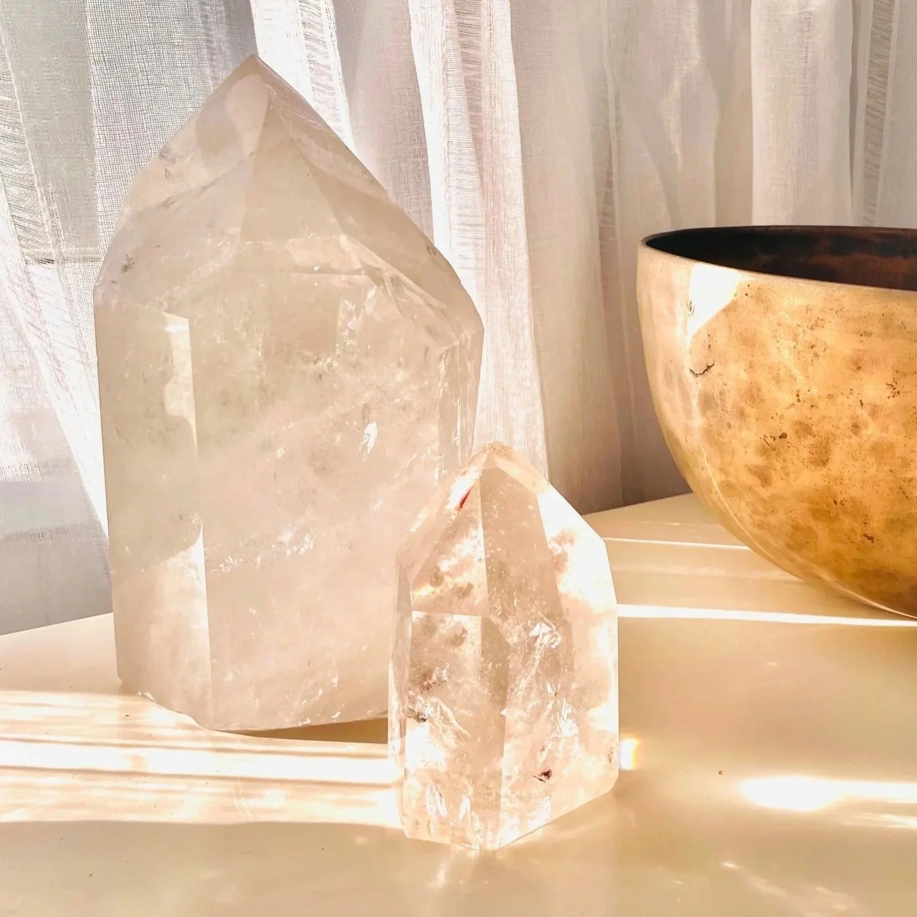The Kindred Soul healing space is a calm, soothing cocoon where you can feel cosy and safe to relax and receive. 