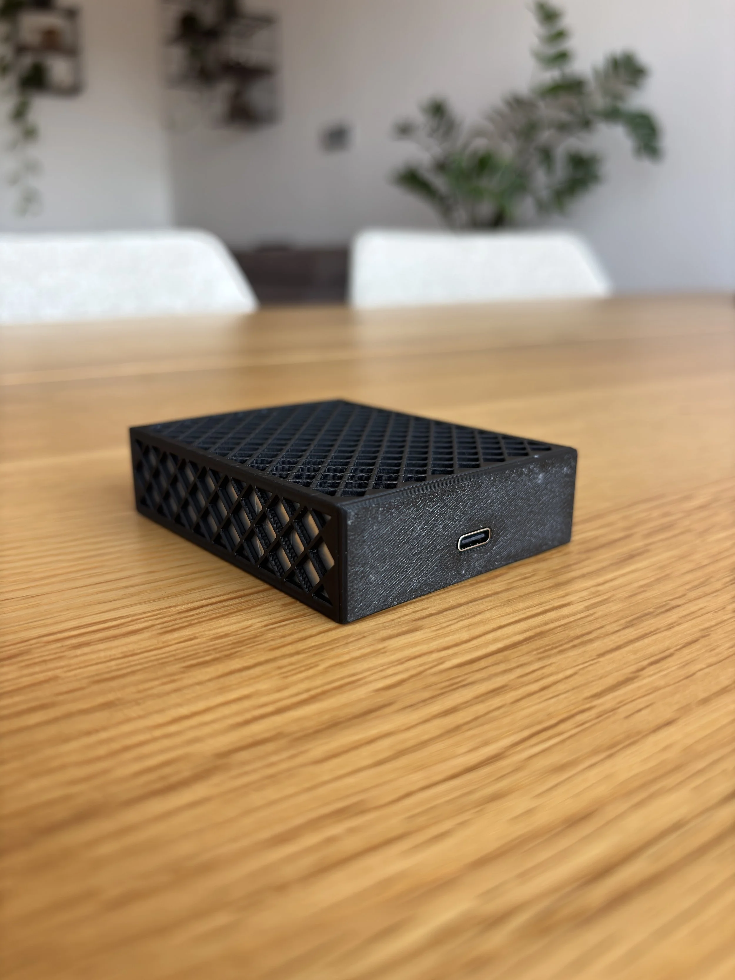 TravelWatt USB-C input connector