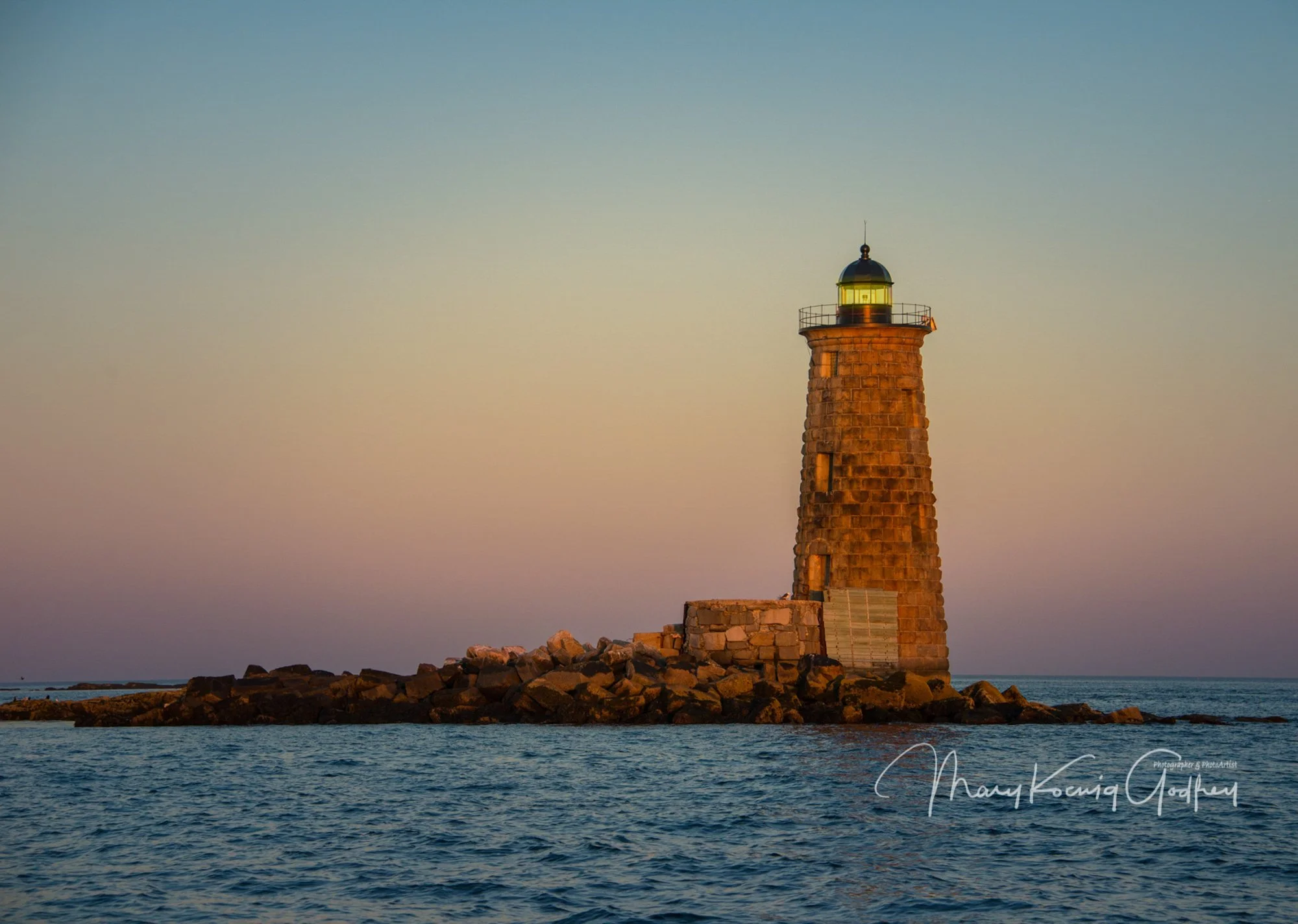 mkgphoto_WhalebackLighthouse_Ocean_lighthouse_Kittery_Portsmouth-2.jpg