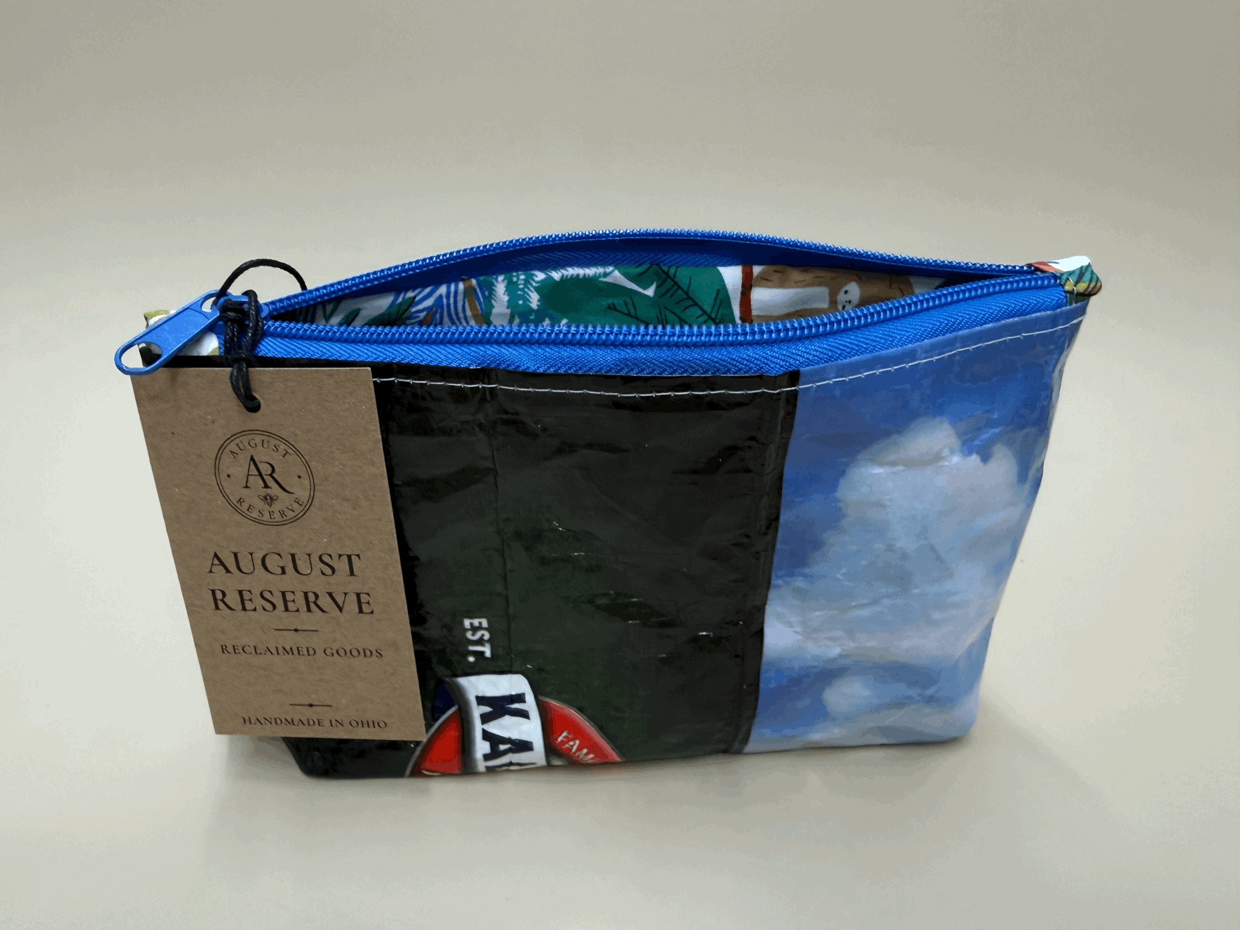 Feed bag lined pouch - LP12 Clouds