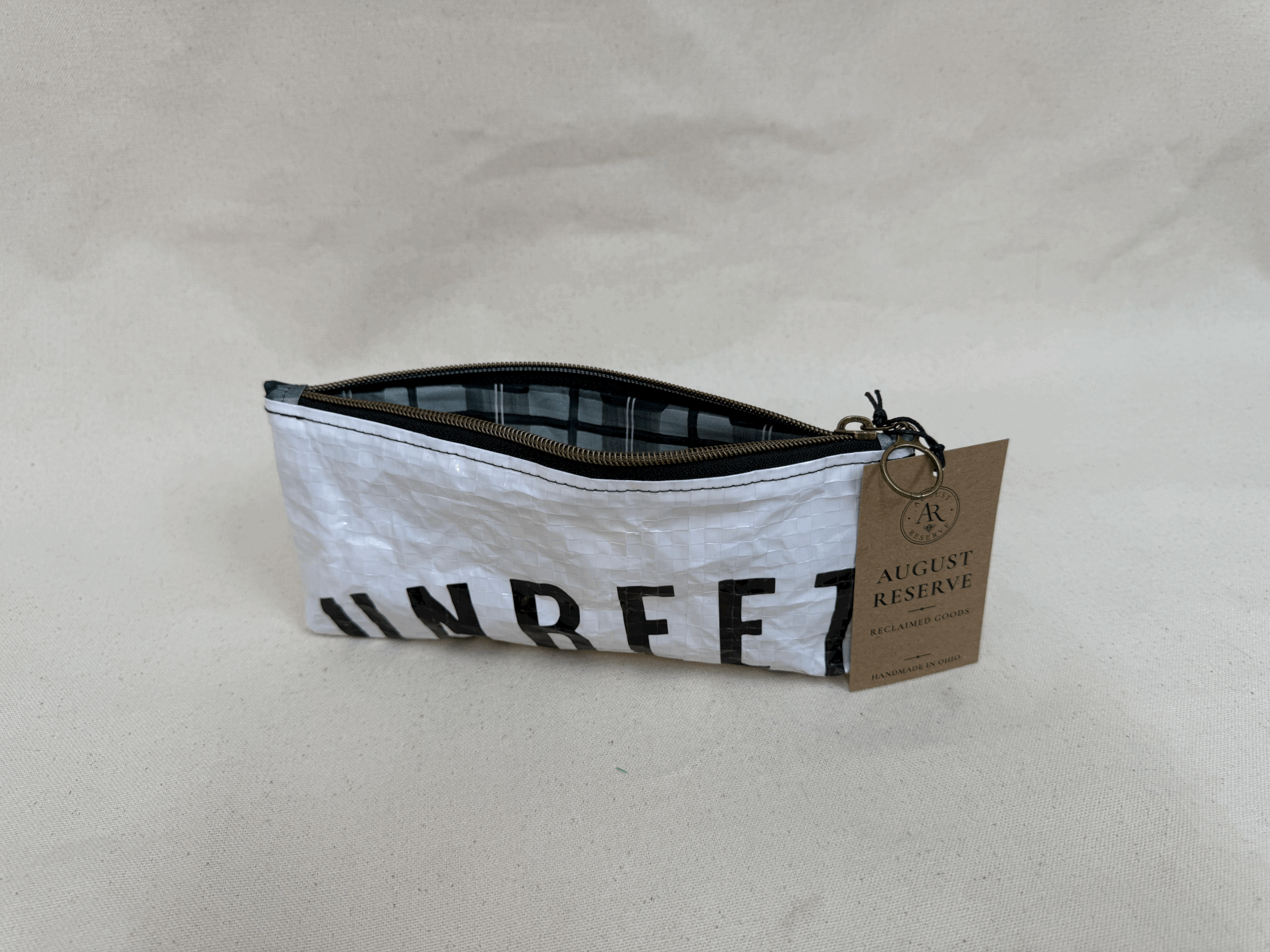 Unbeetable lined pouch - Plaid liner Yellow Back