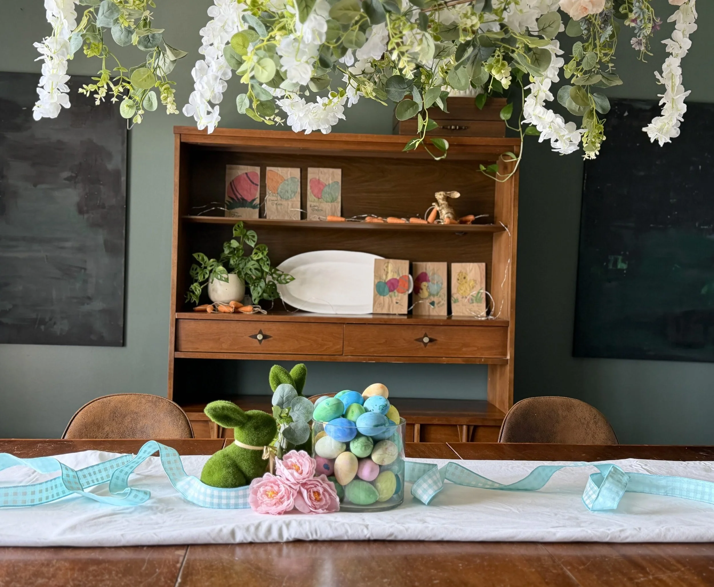 Kid Friendly AND Gorgeous          Easter Tablescape!