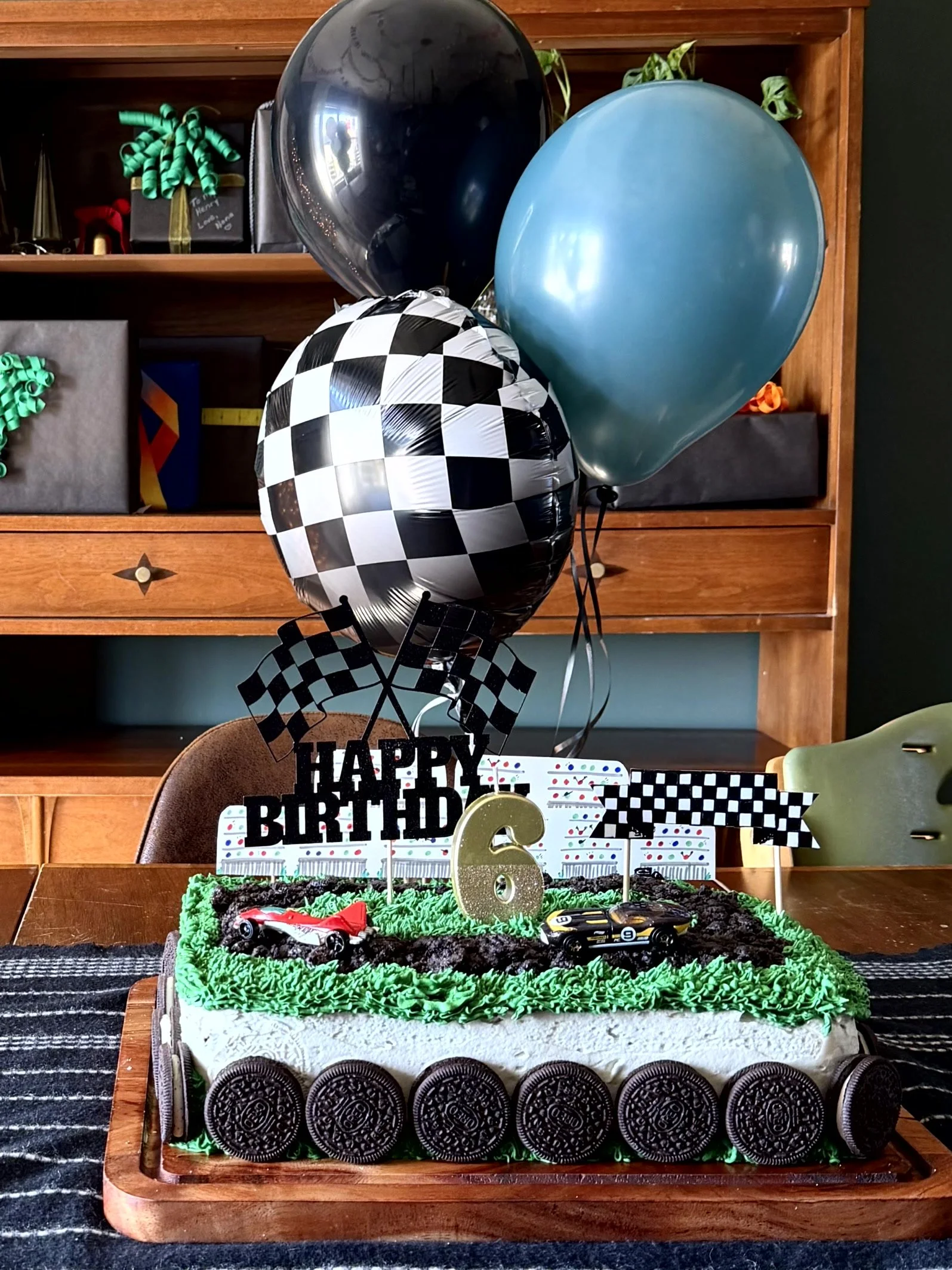 VROOOOOM! How to Make a Race Track Birthday Cake!