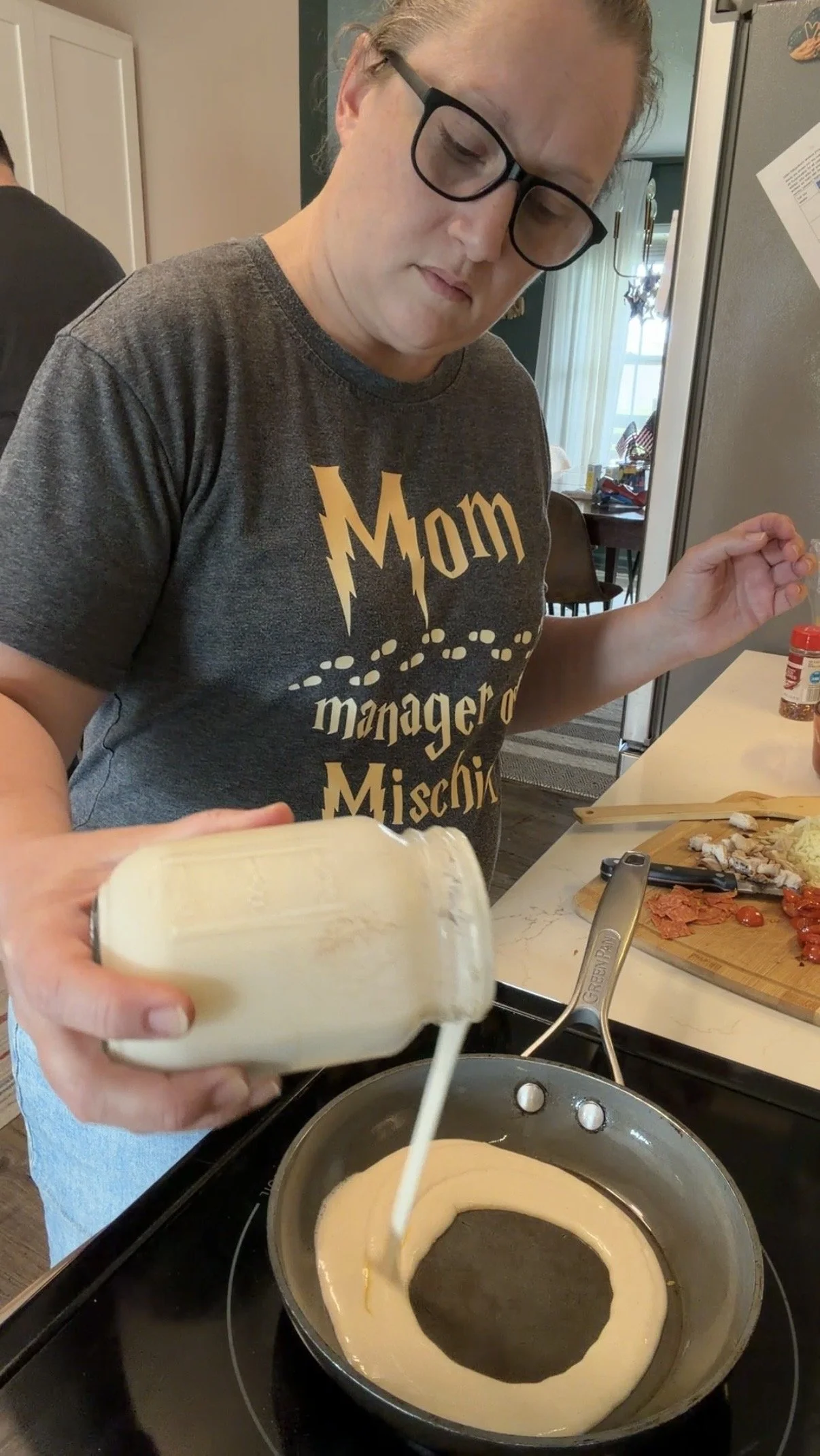 I litereally pour from my discard jar into the pan