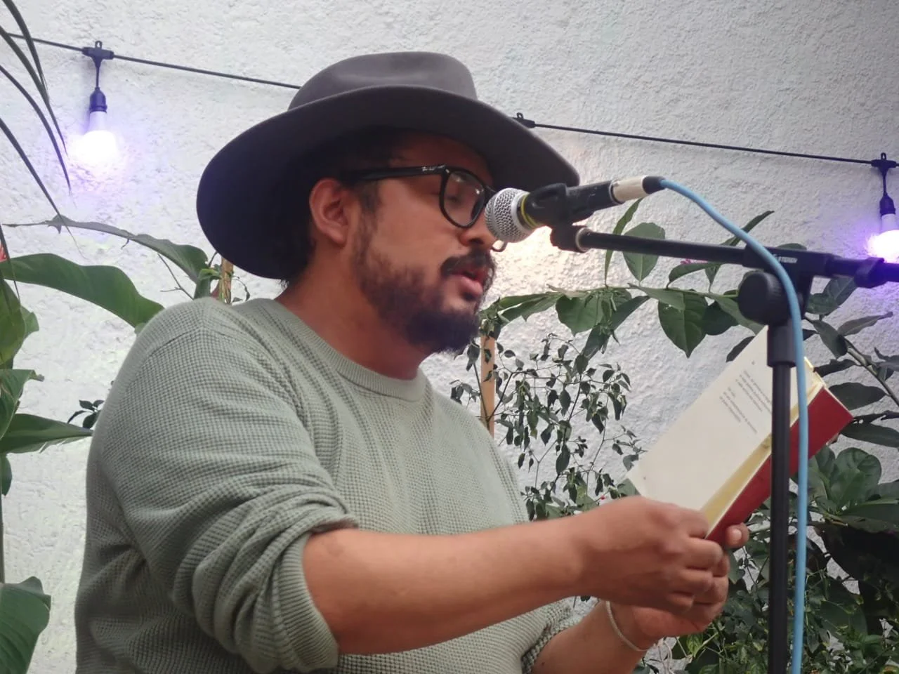 Izcóatl N. Ortiz, poetas jóvenes oaxaqueños, poesía oaxaqueña, poesía latinoamericana