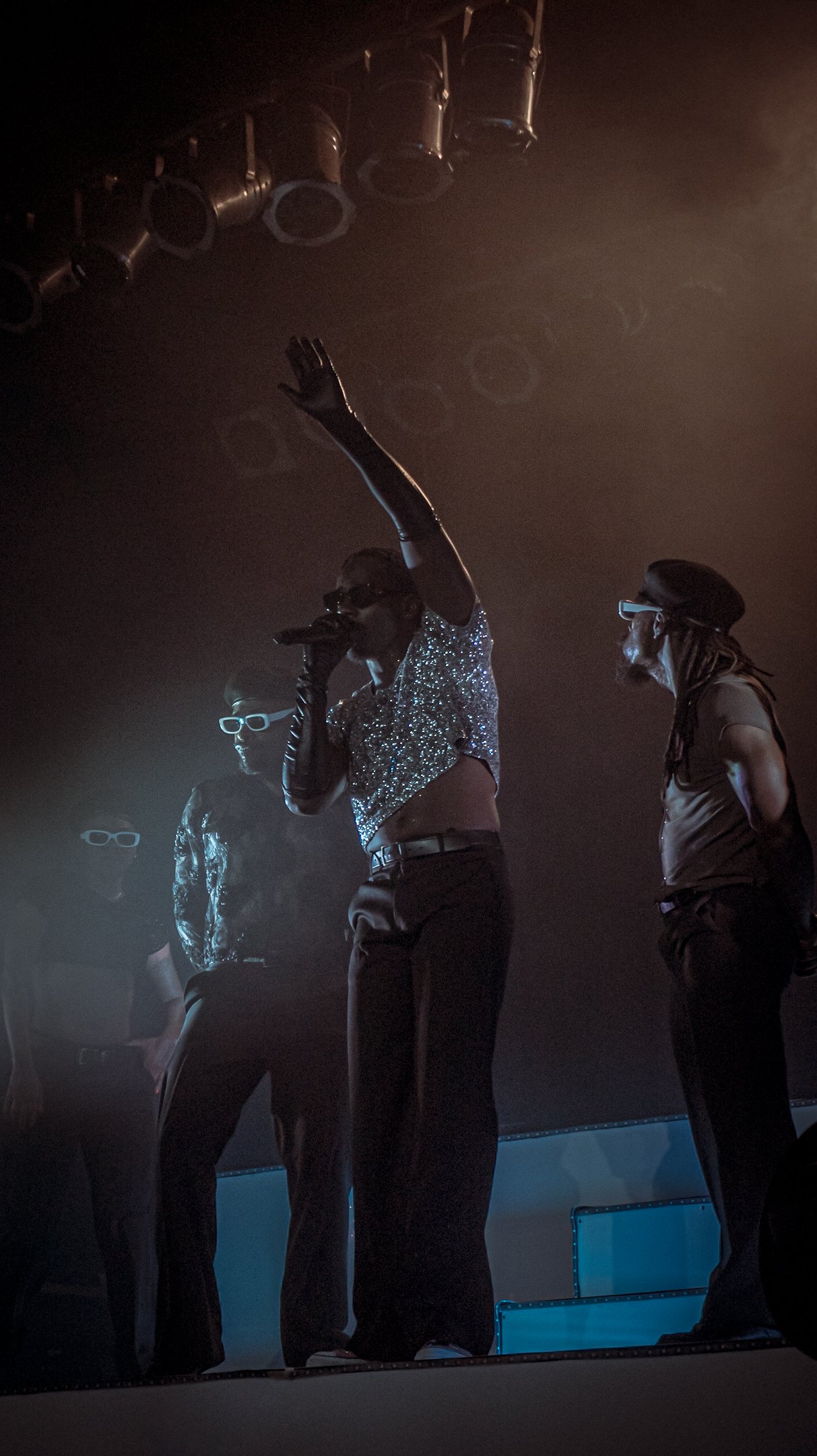CHANNEL TRES
