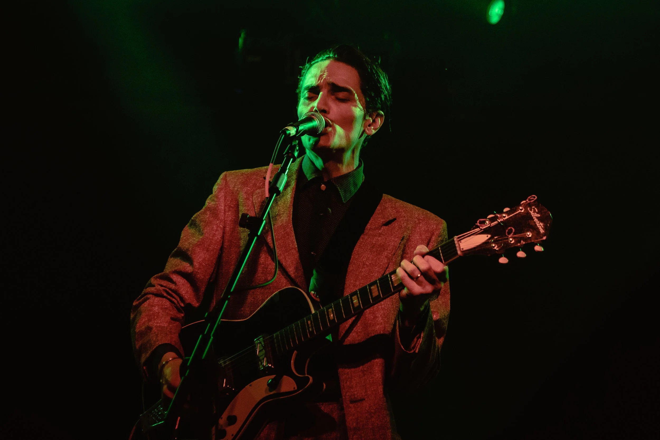 Bobby Oroza