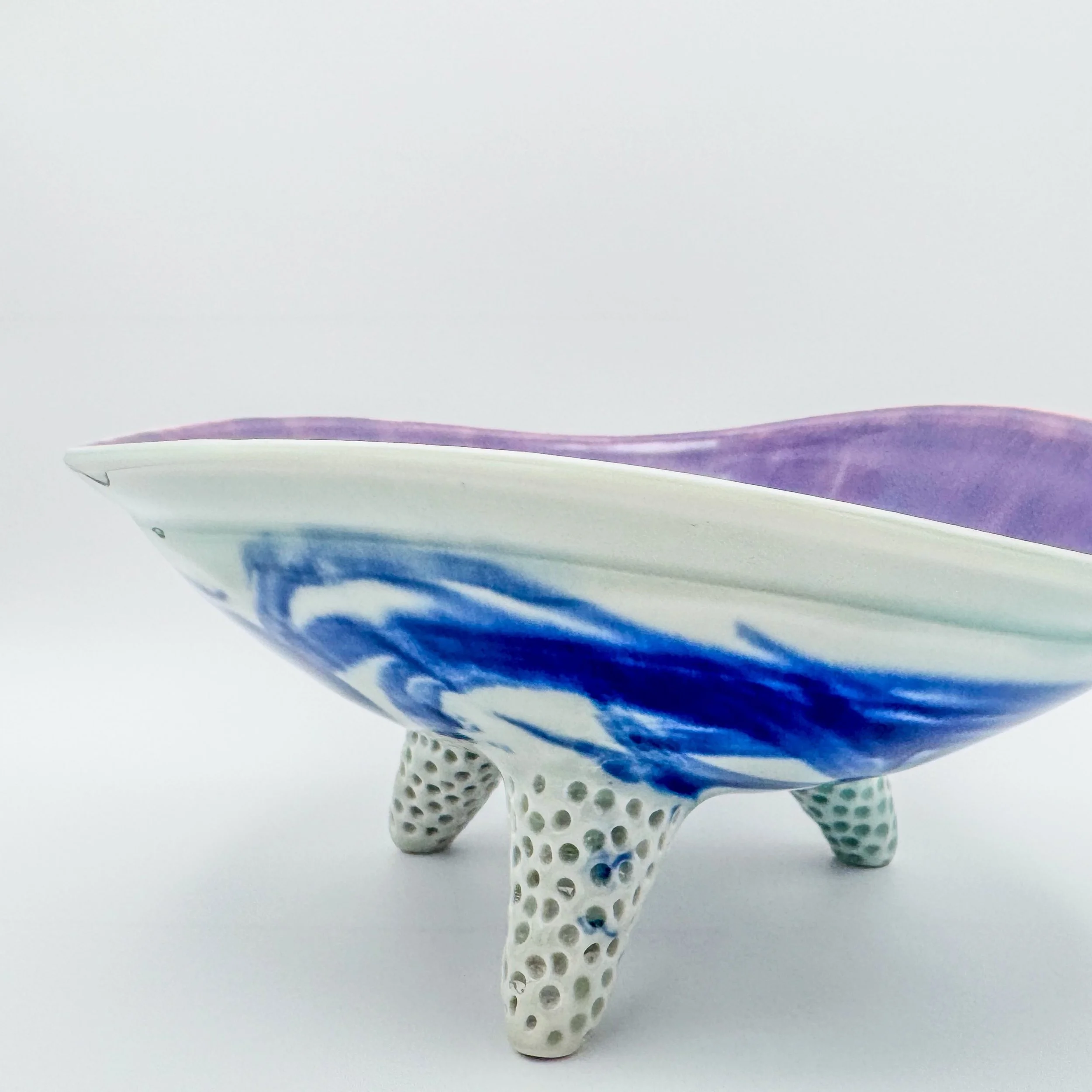 Footed serving dish