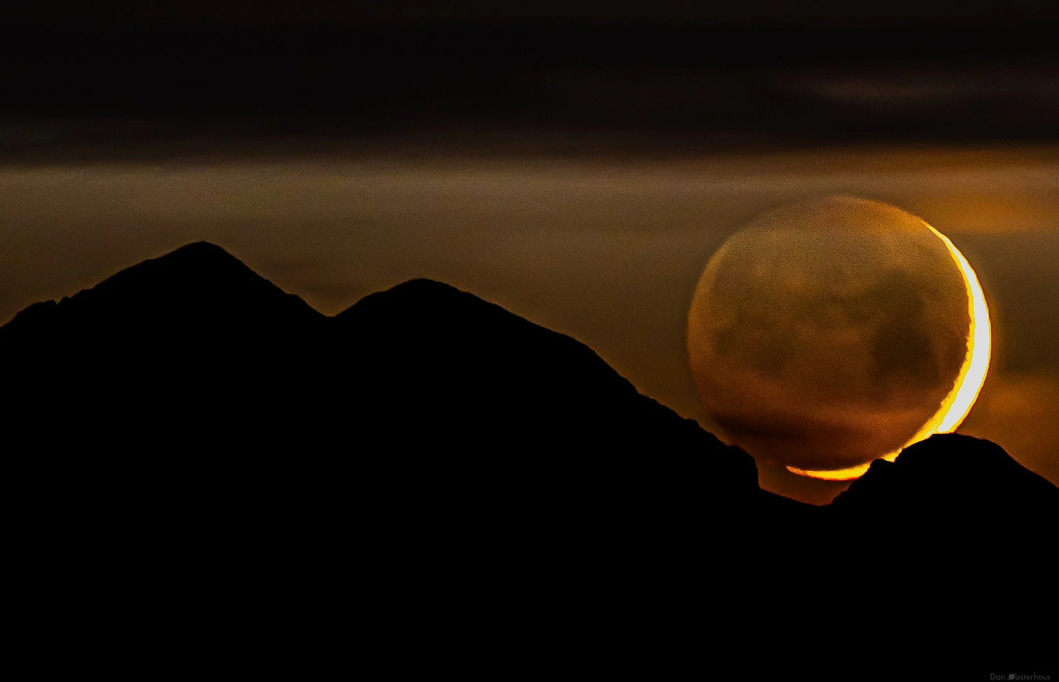 Earthshine Moon RMNP.jpg