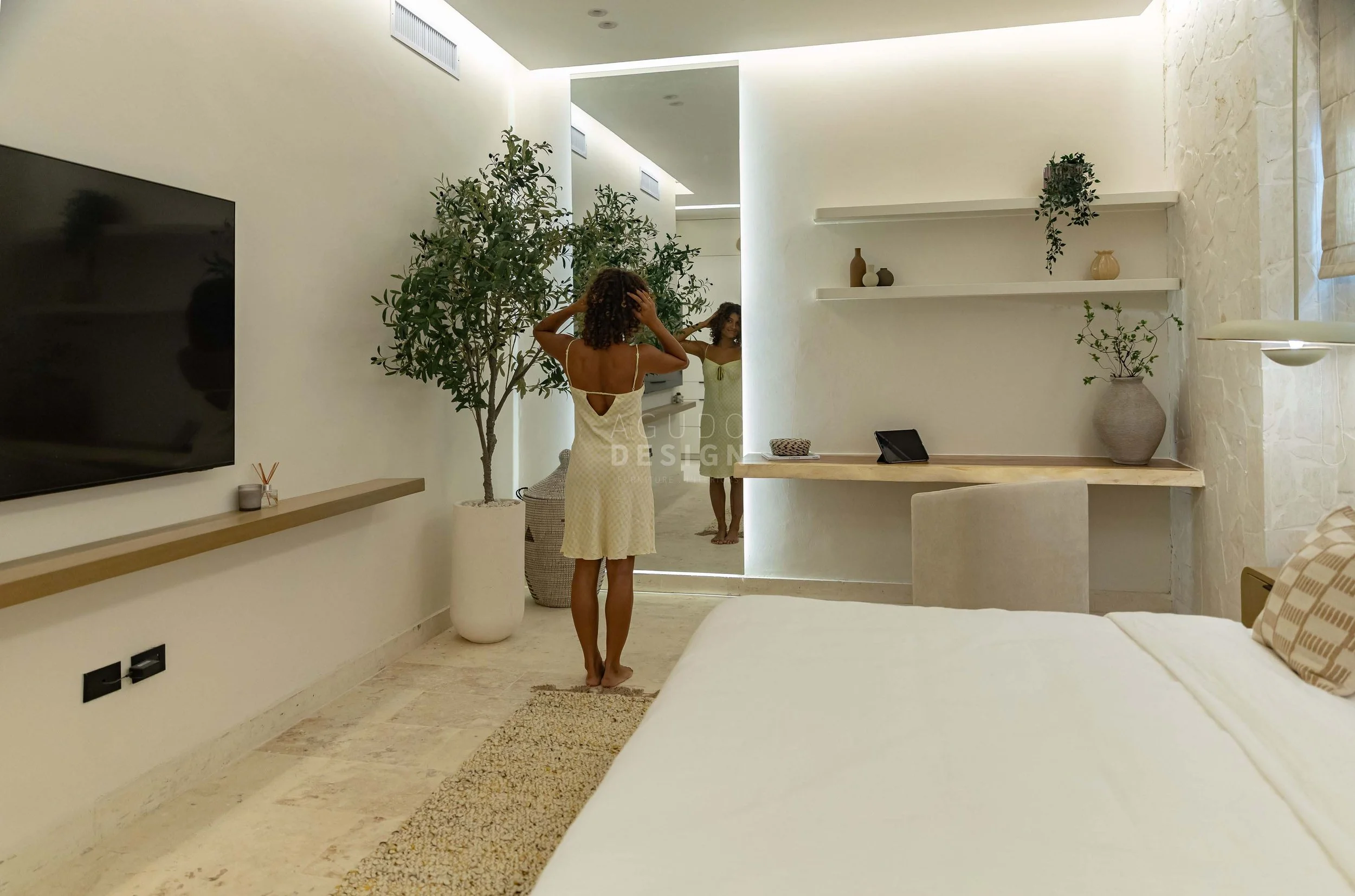 38 - AgudoDesign - Master Bedroom.jpg
