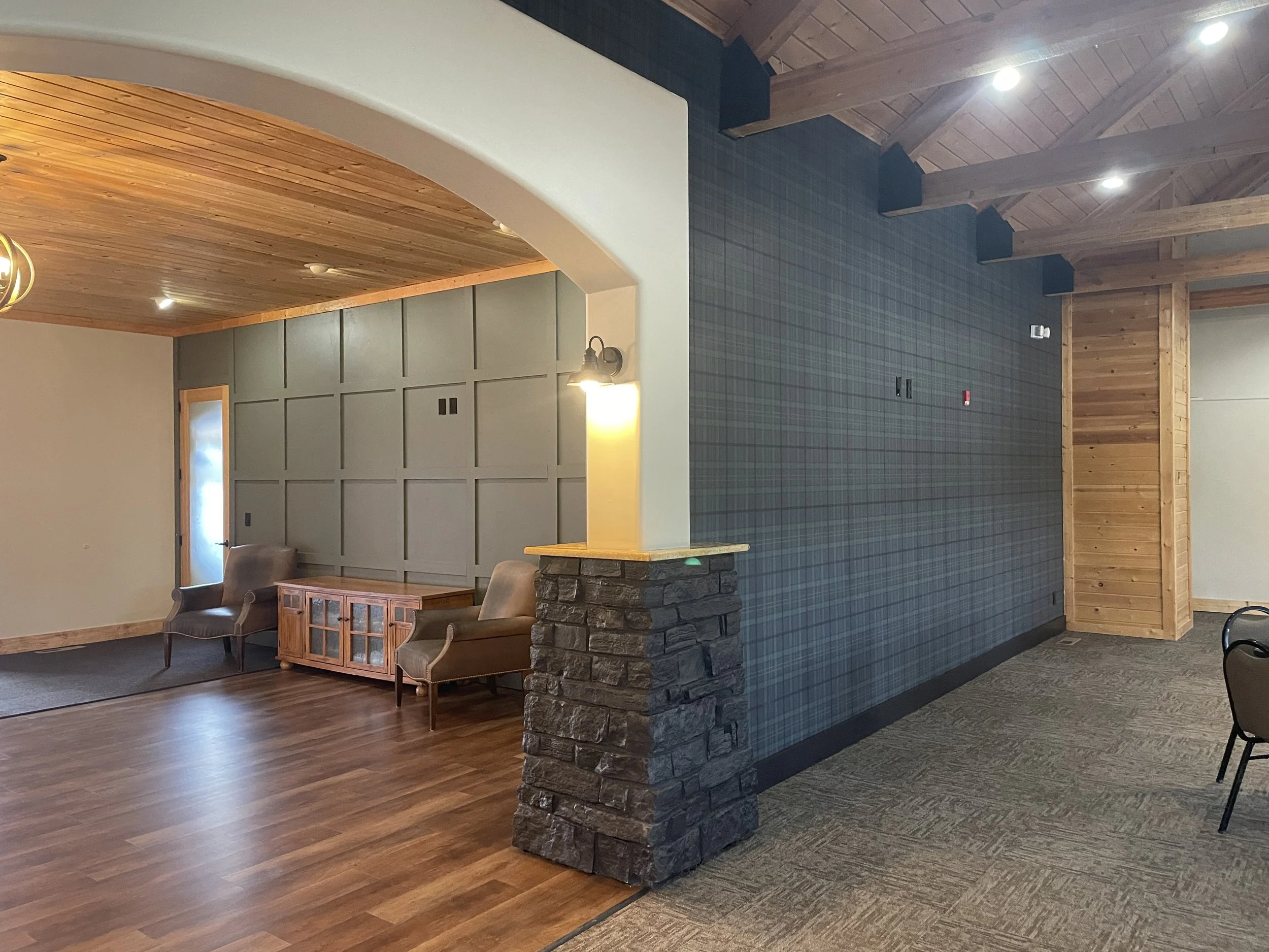 Commercial Lounge.JPG