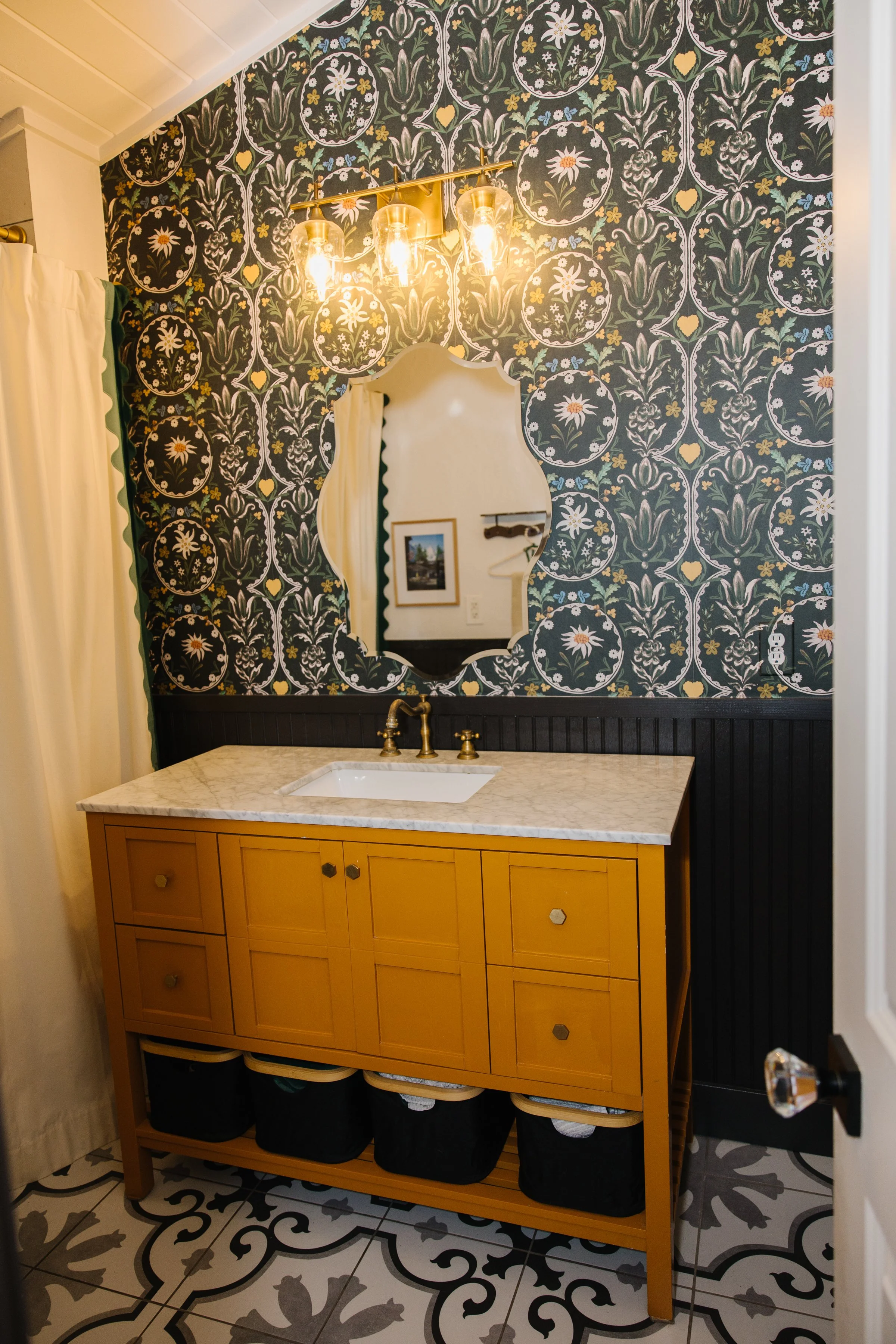 Bathroom2.jpg