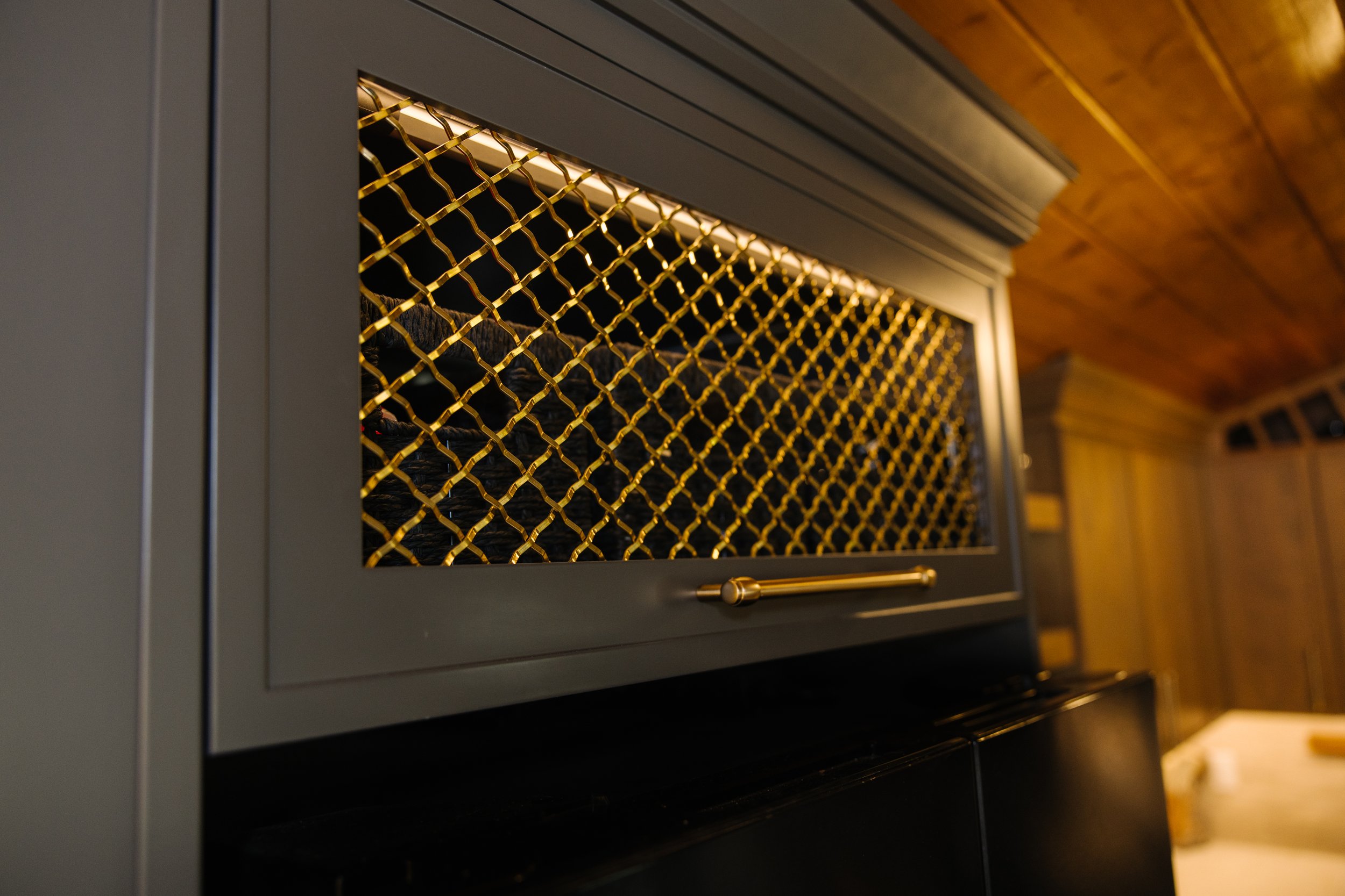 CabinetDetails2.jpg
