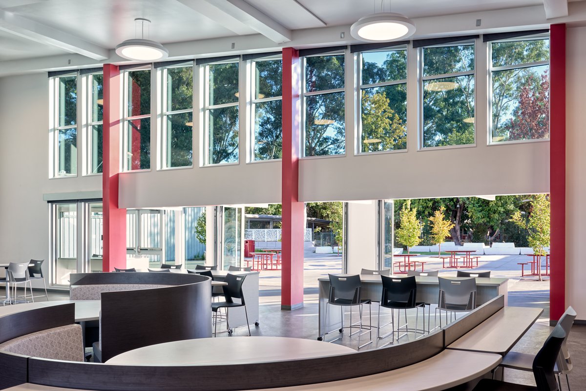 WCI Multi-purpose Building Open to Courtyard (Courtesy of HY Architects)