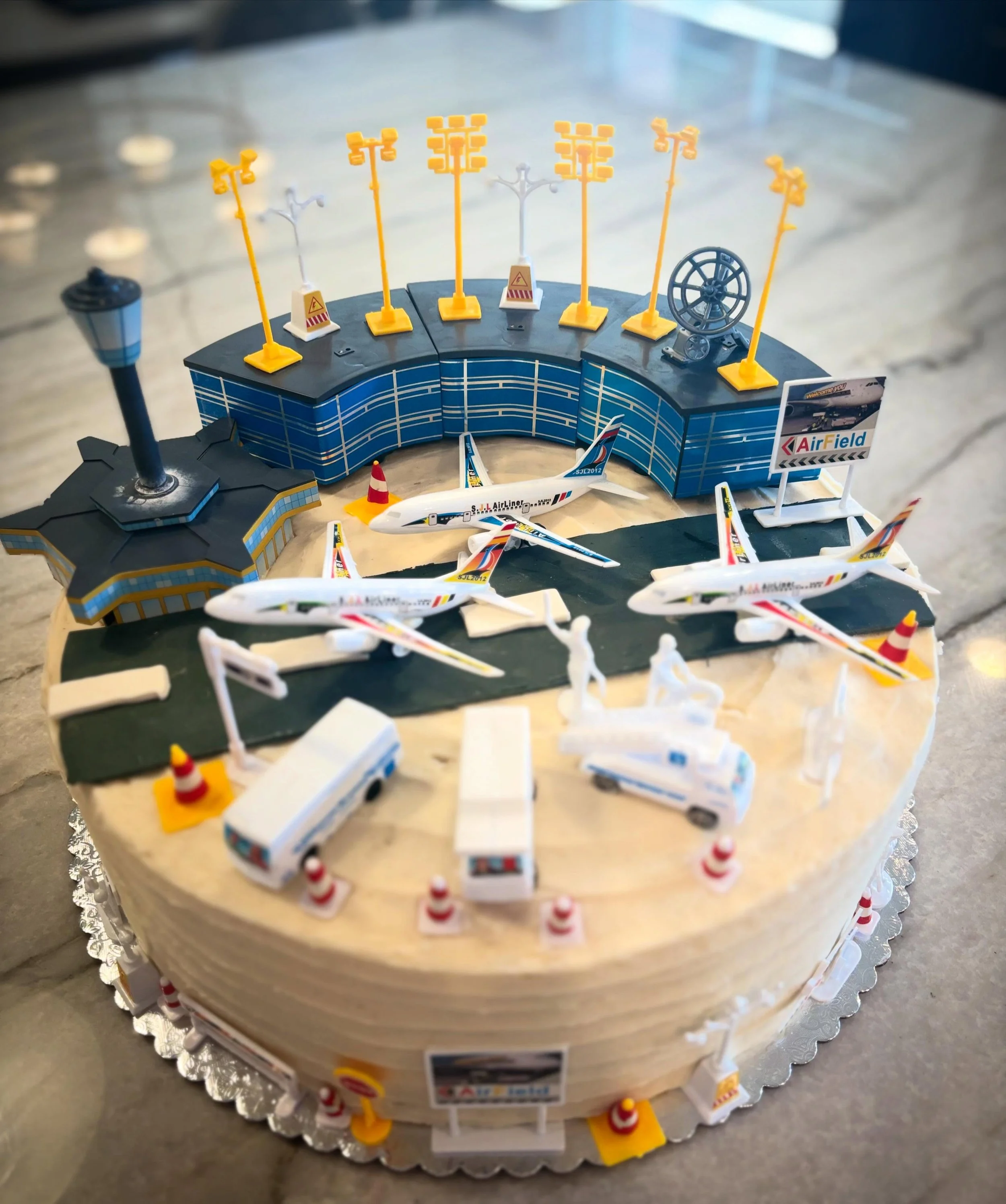 Bring me AAAALLLLLLLL the children with their original and unconventional birthday cake themes!  #AirportCake