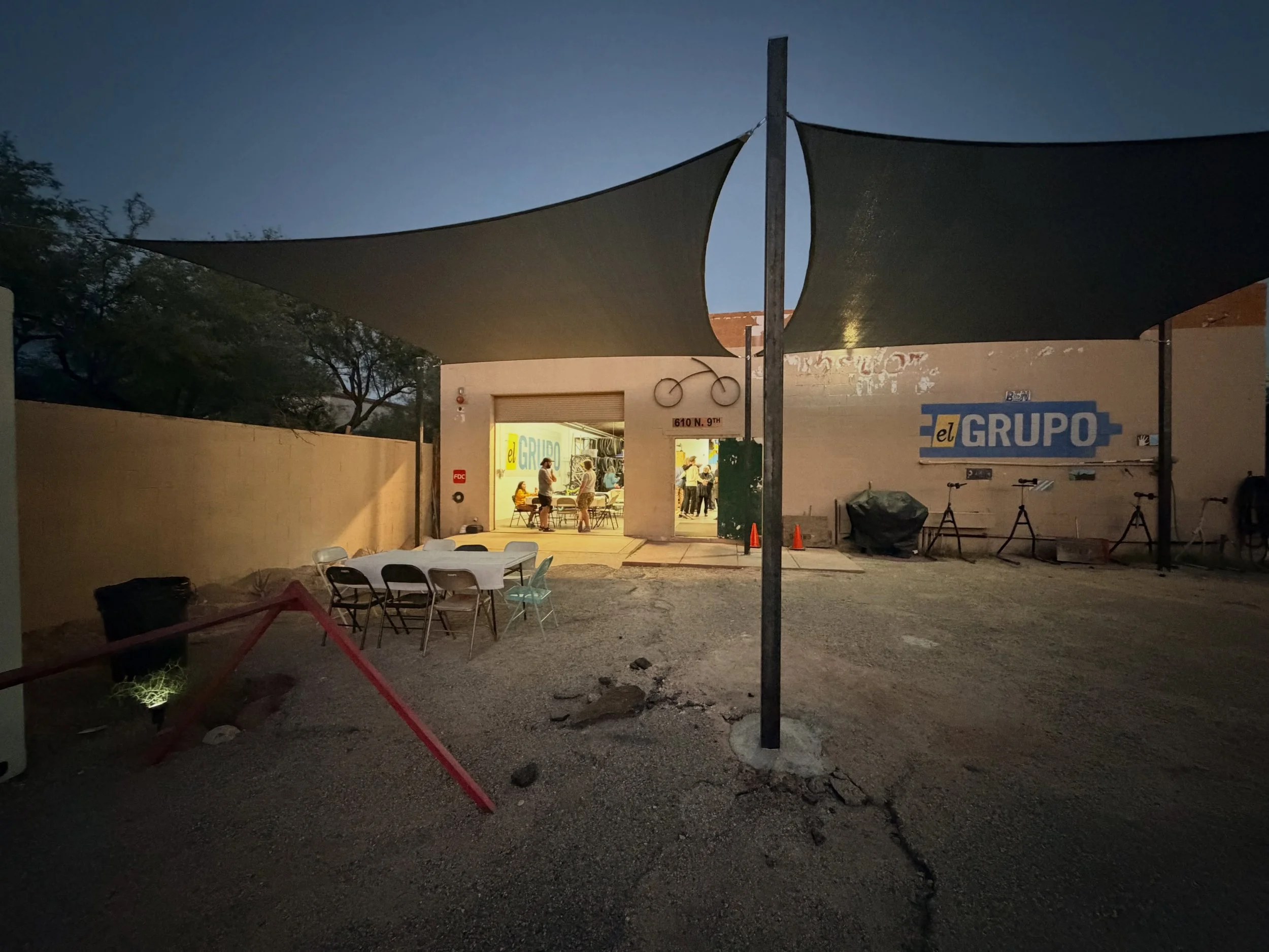 Grupo FORWARD ✨

Once again, we opened our doors (literally) AND debuted our BRAND NEW shade sails (hello indoor-outdoor space! 👌🏼 and THANK YOU @cityoftucson #ward1 @vicemayorlane for the Budget de la Gente funds 🙏🏼🤩🙏🏼) as we hosted the Dunba