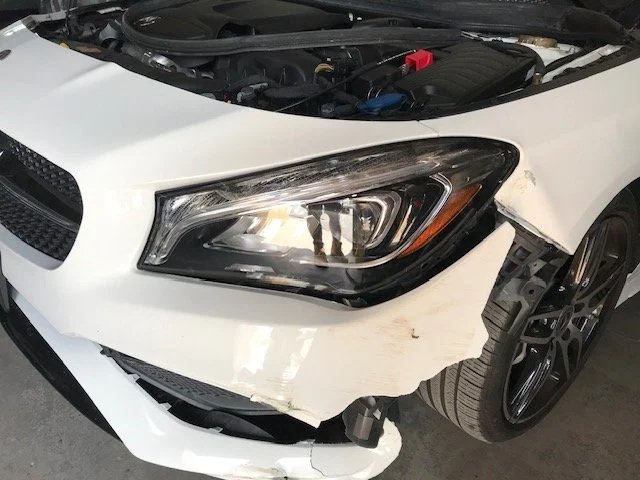 C class Mercedes front end damage 1