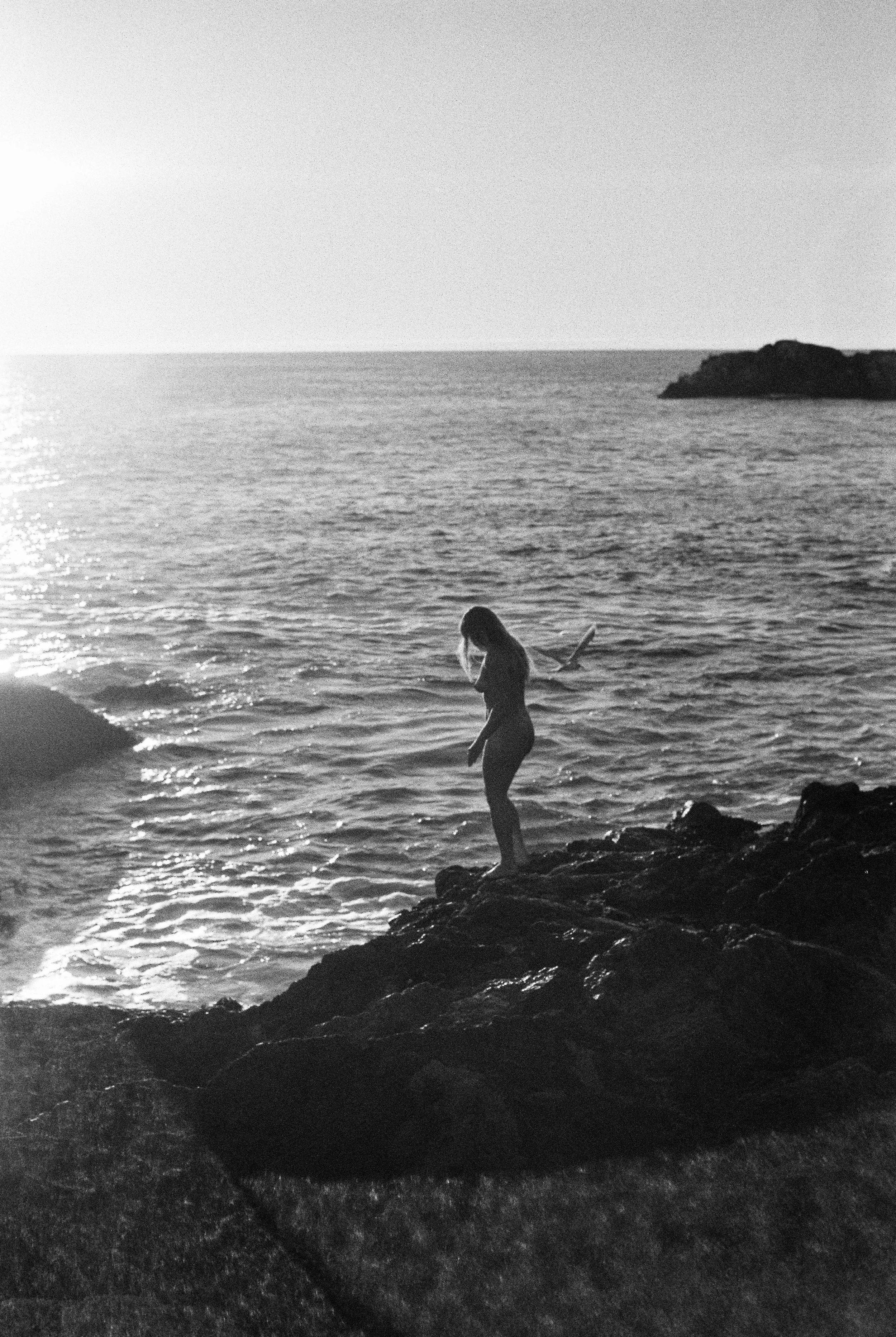 JM221025BW030997-21.jpg