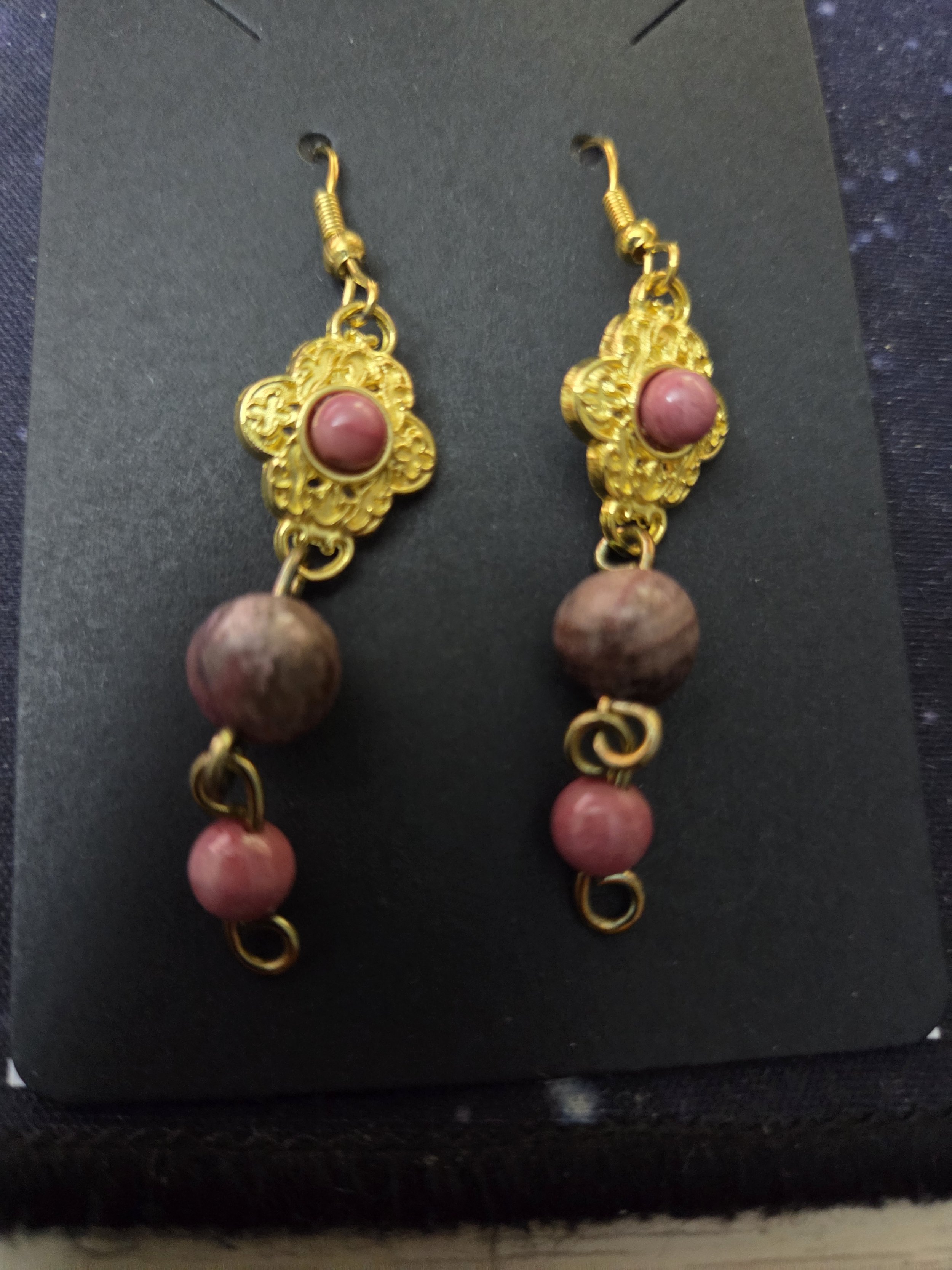 Handcrafted semi-precious gem stone Gold Filigree Drop Earrings: 0.03 kg