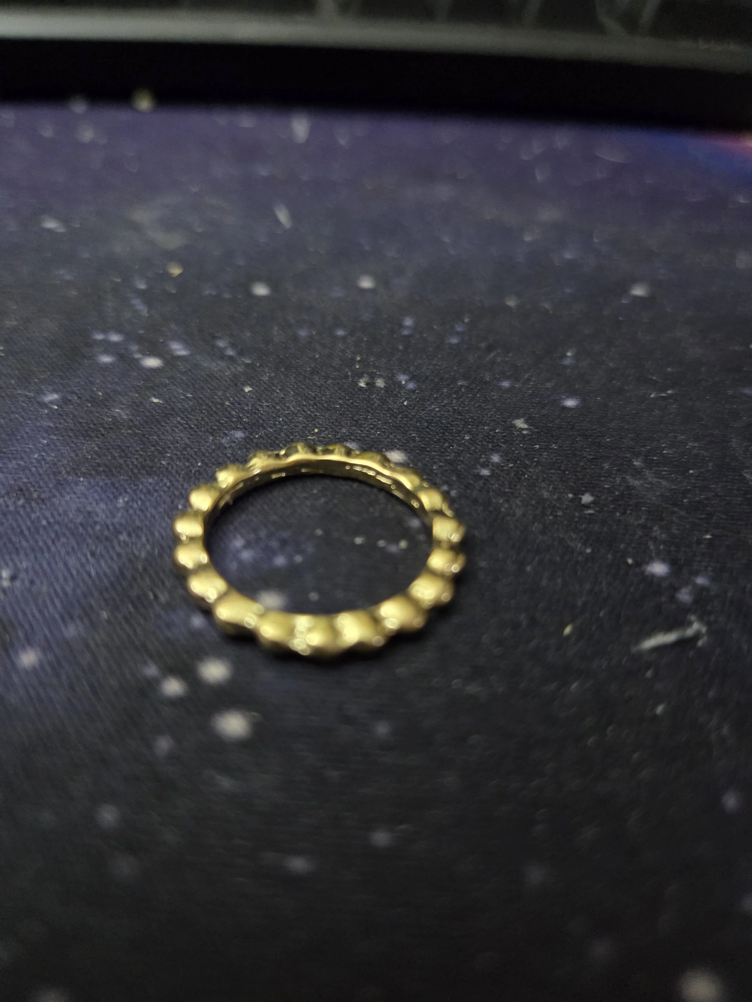 Elegant Golden tone Ring (childs size) weight 0.02