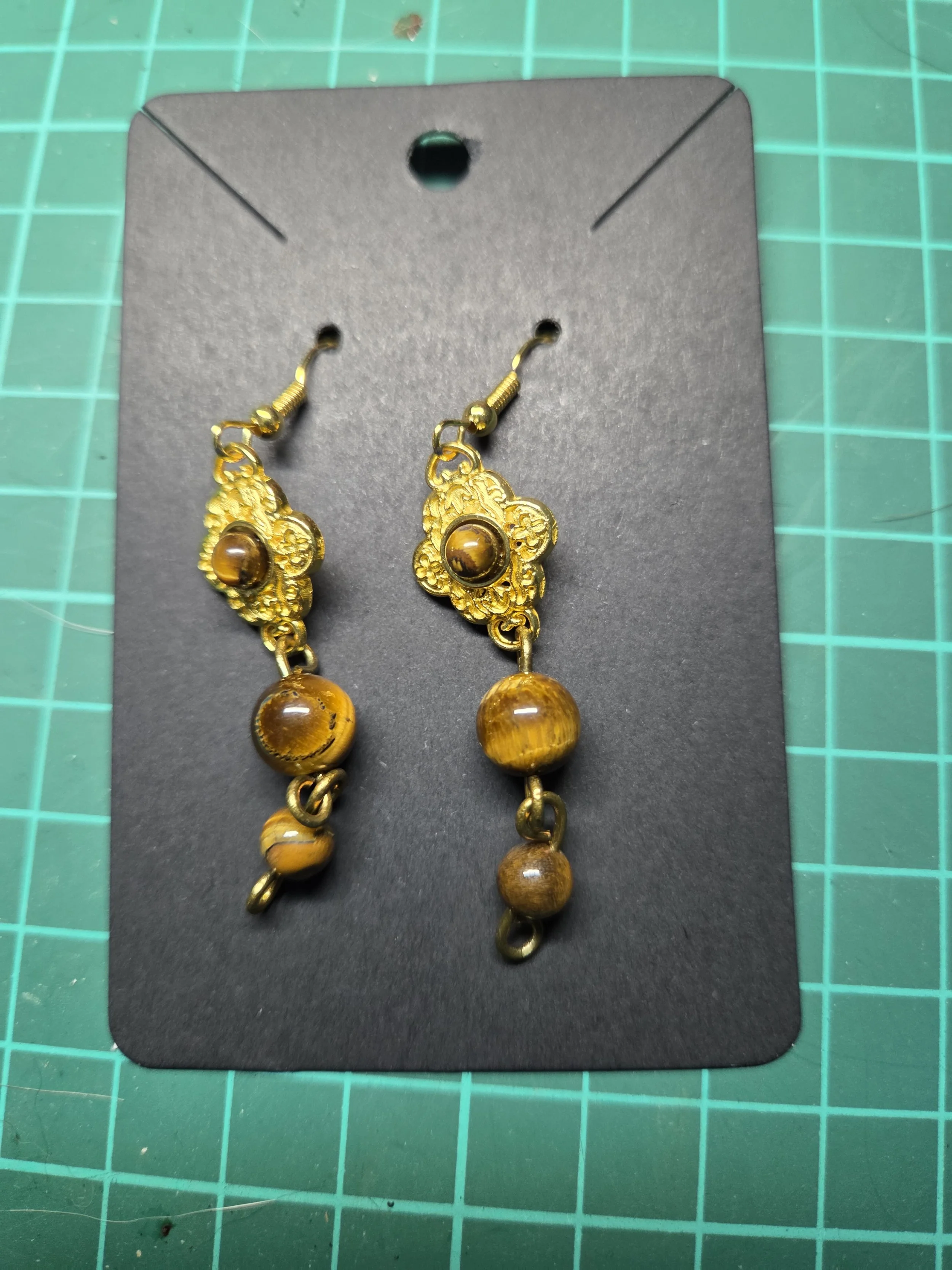 ear rings Tigers eye