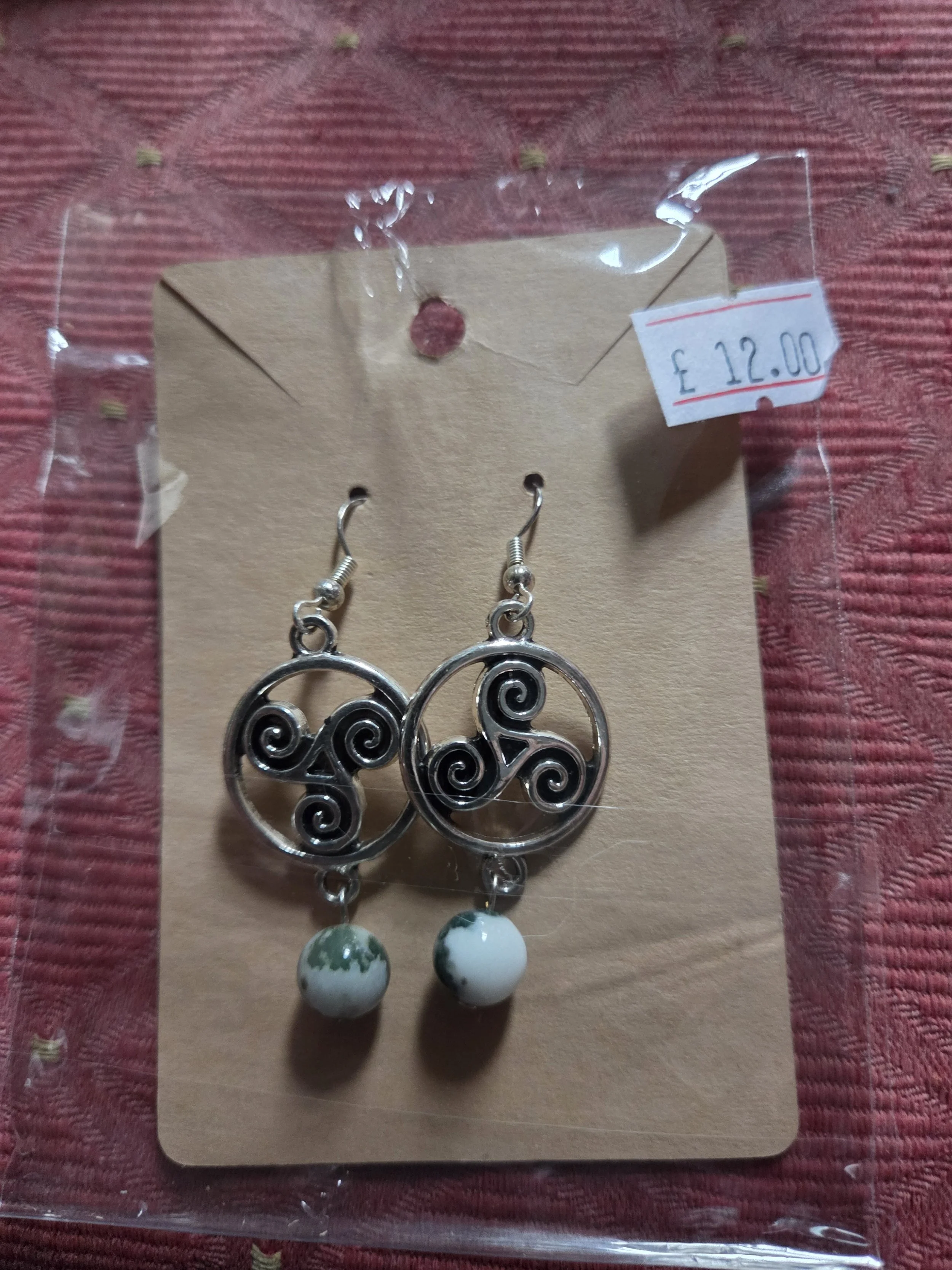 Celtic Spiral Heritage Earrings made with gem stones : 0.03 kg