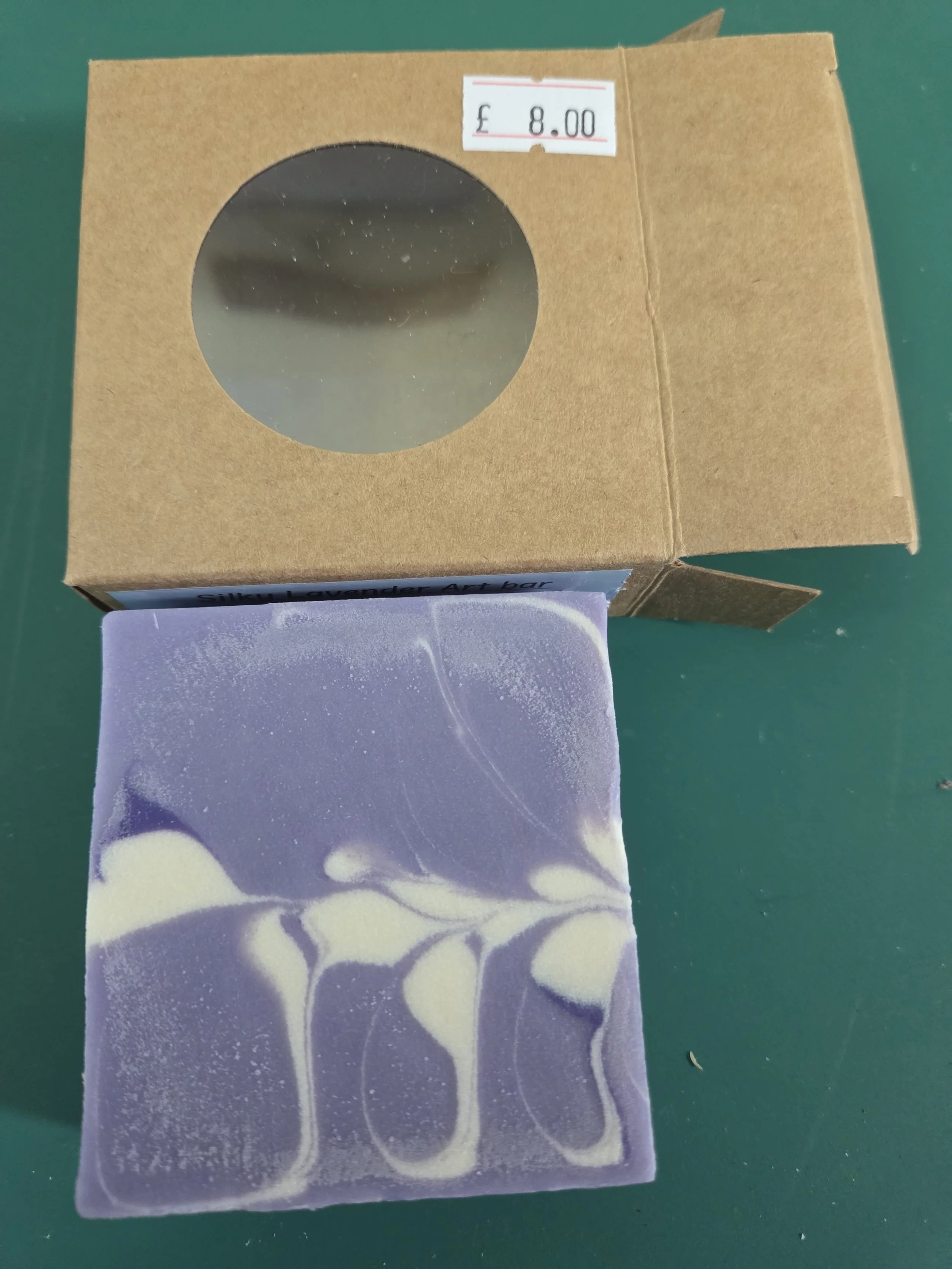 SILKY LAVENDER ART BAR