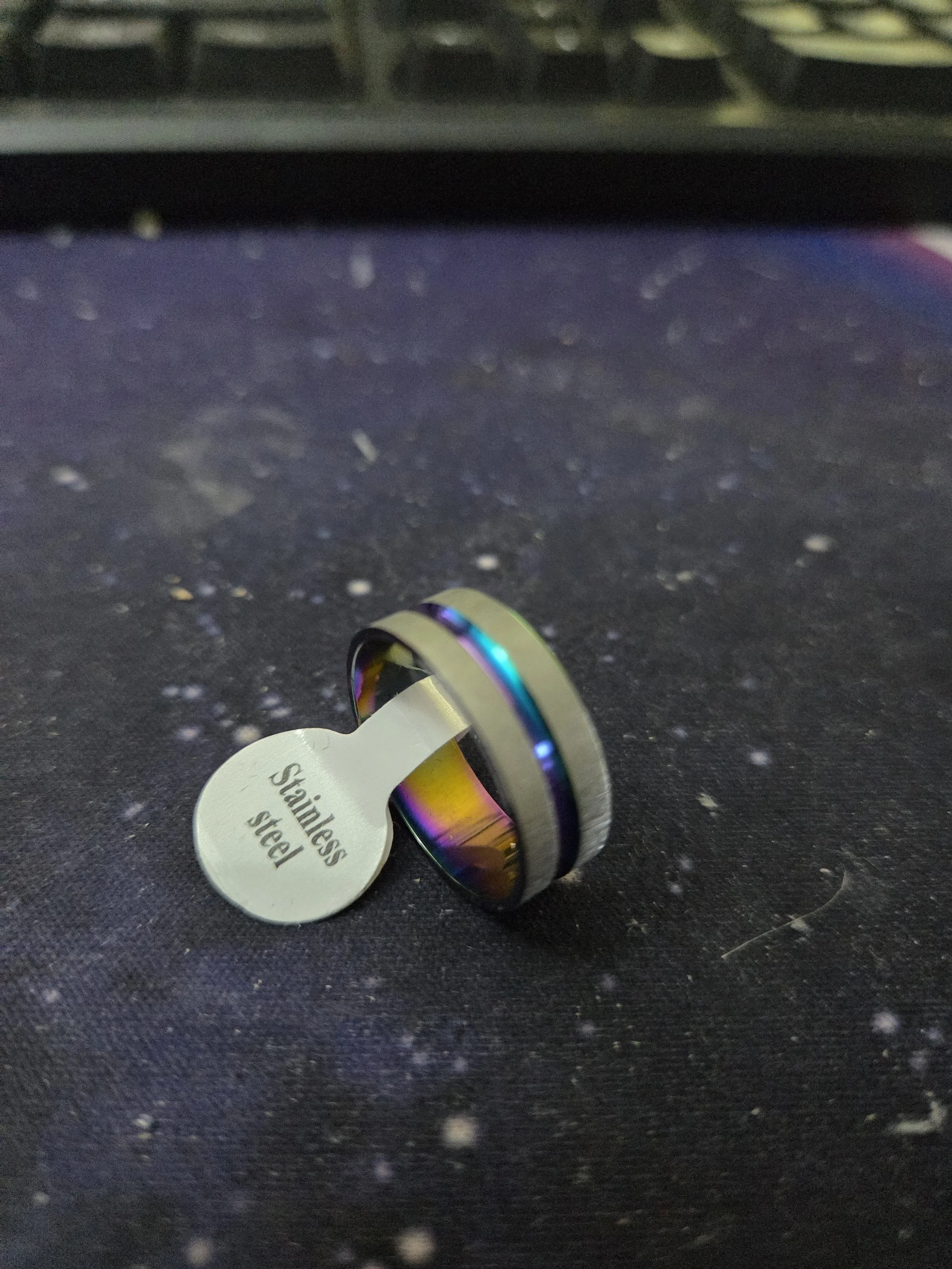 Iridescent Stainless Steel Ring : 0.02 kg