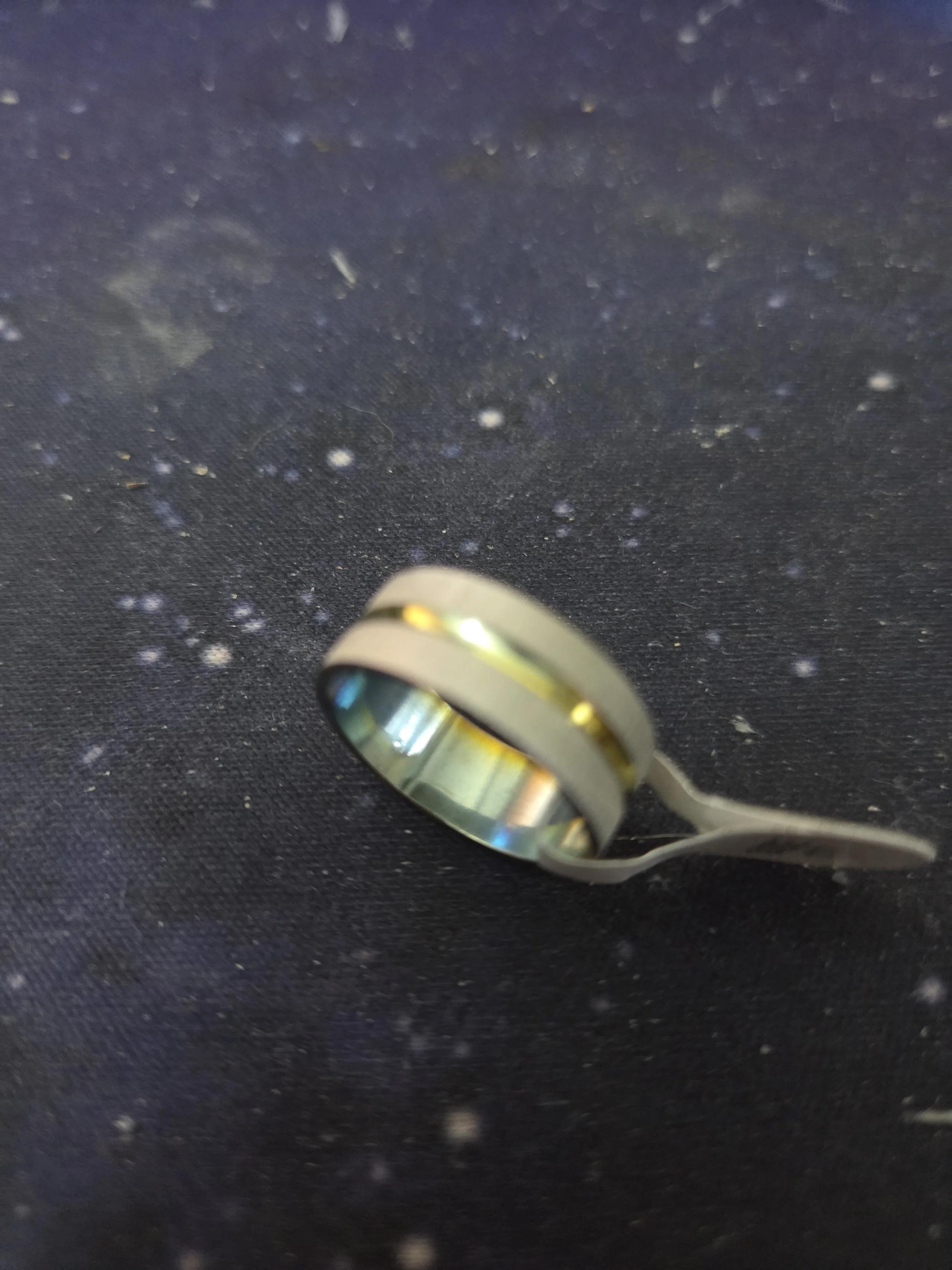 Two-Tone Elegance Ring : 0.02 kg