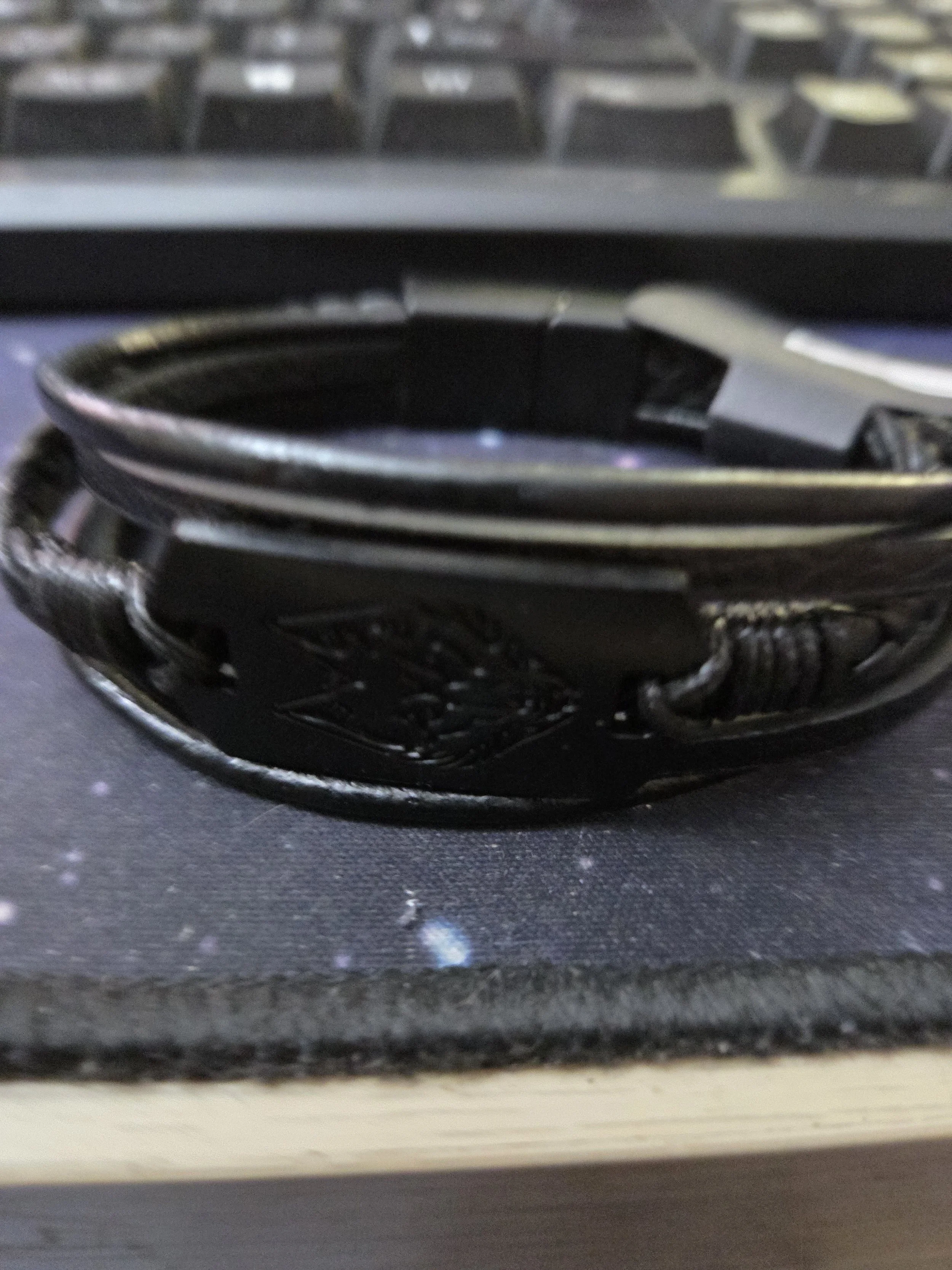 Black Elegance Leather Bracelet with Wolf's head  18.5cm 0.05kg