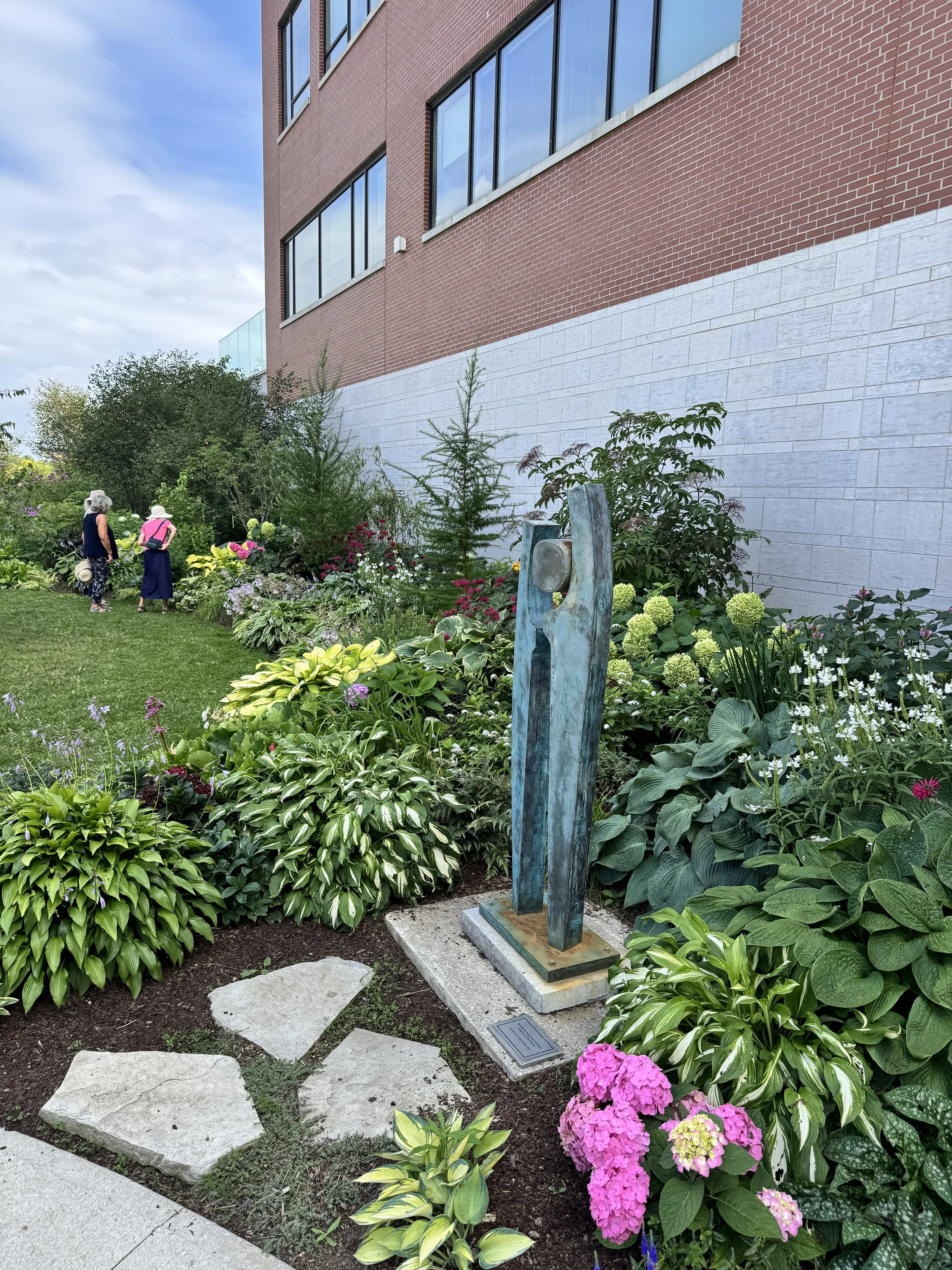Photo of a statue in a garden