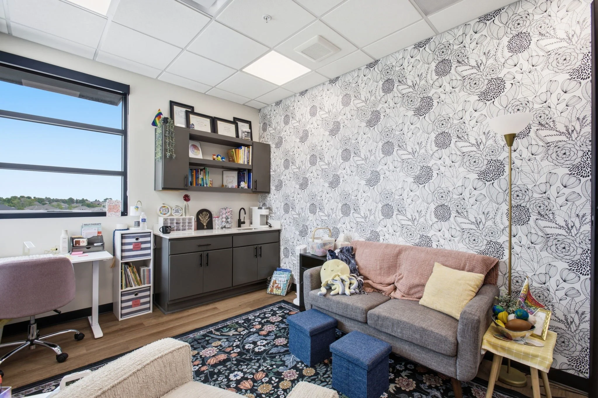 31webormlsLifestyle Suites20.jpg
