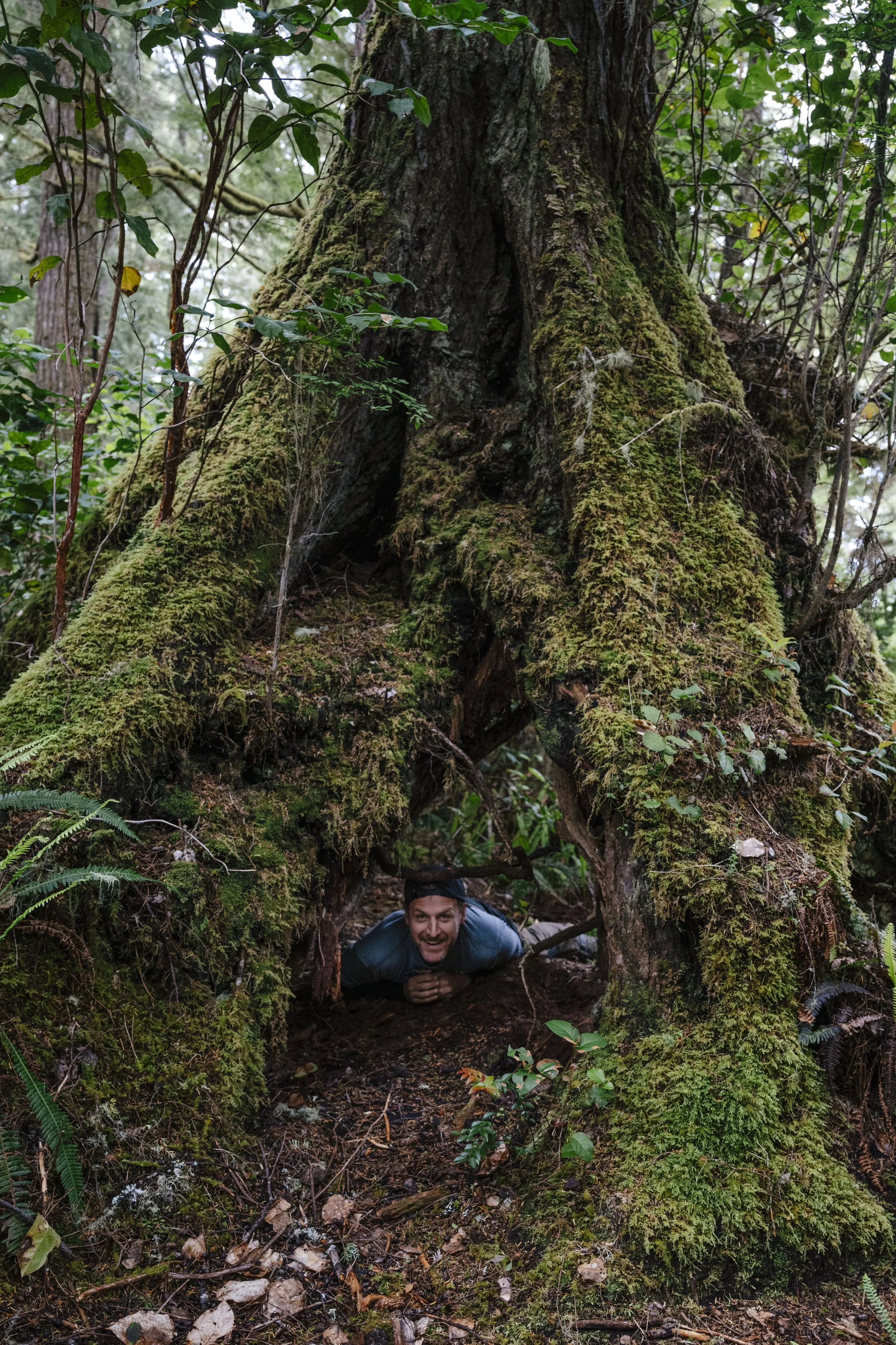 240614-17-AgatheBernard-FloresIsland-TrailBuilding-154.jpg