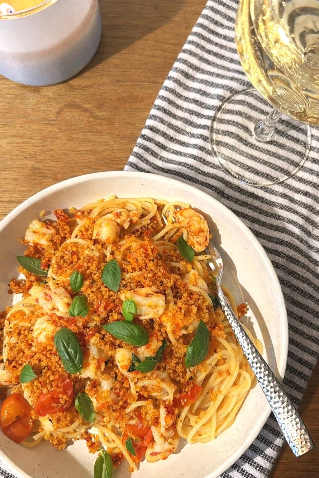Spaghetti+with+shrimp+and+chili+breadcrumbs.jpg