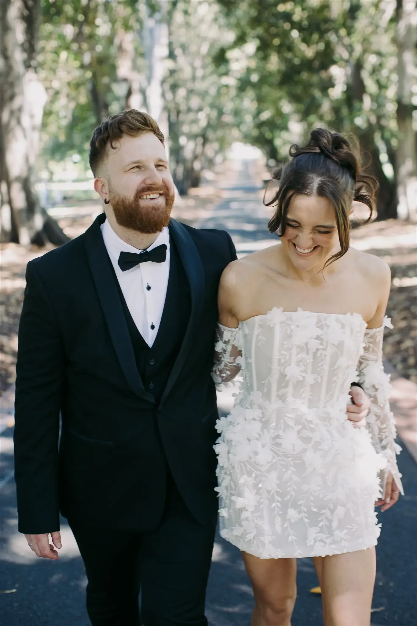 Couple eloping on the Geelong waterfront — I Do Drive Thru elopement celebrant from $400