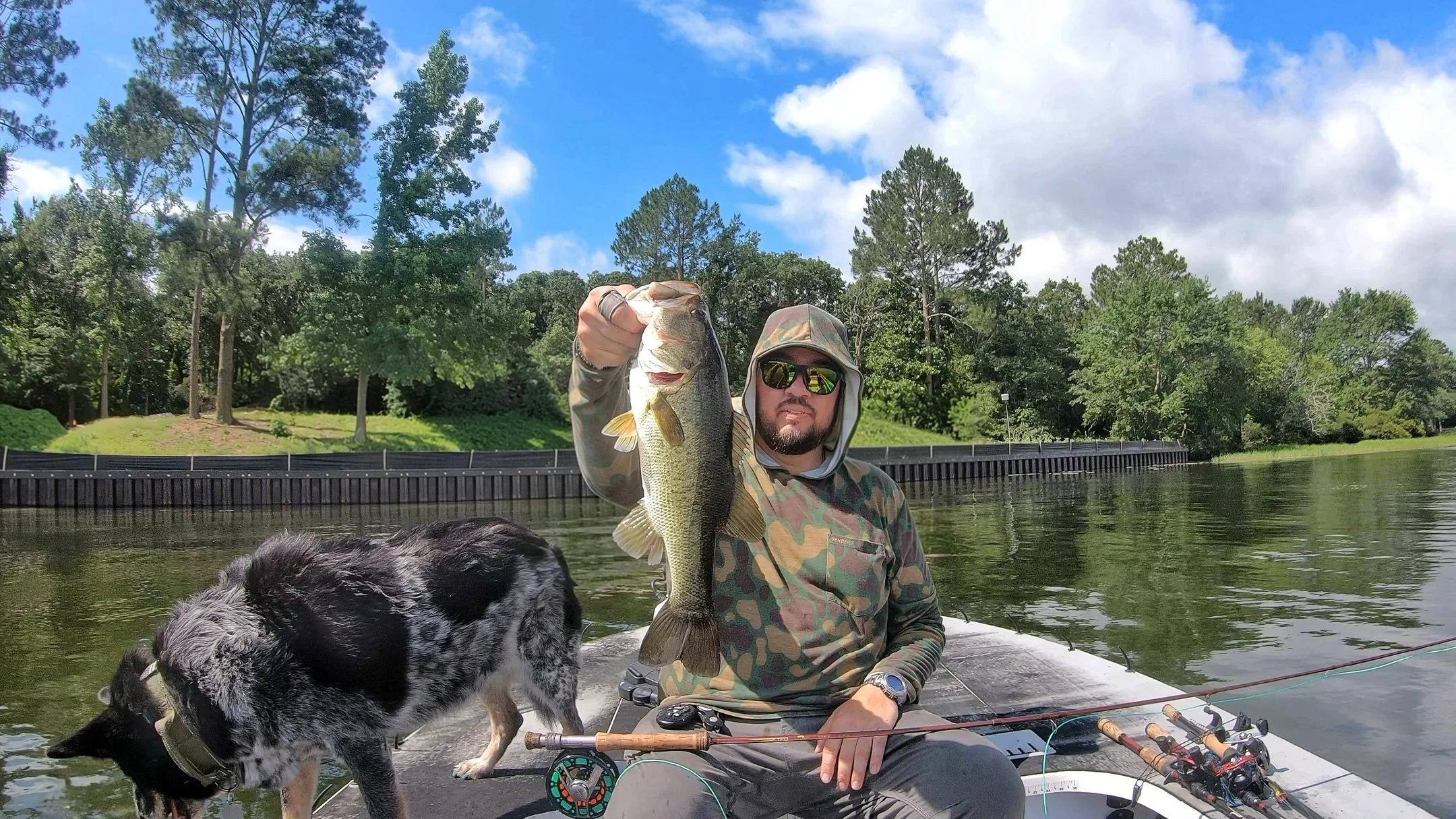 🔥Summertime bassin&rsquo; is heatin&rsquo; up🎣
&bull;
&bull;
&bull;
#OleGOutdoors 
#northtexasflyfishing
#flyfishingmostly
#largemouthbass
#topwater