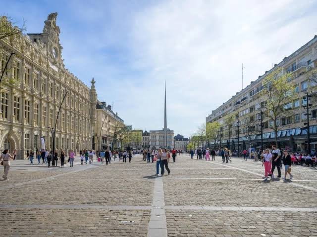 Valenciennes: High-Street &amp; Pedestrian Boutiques
