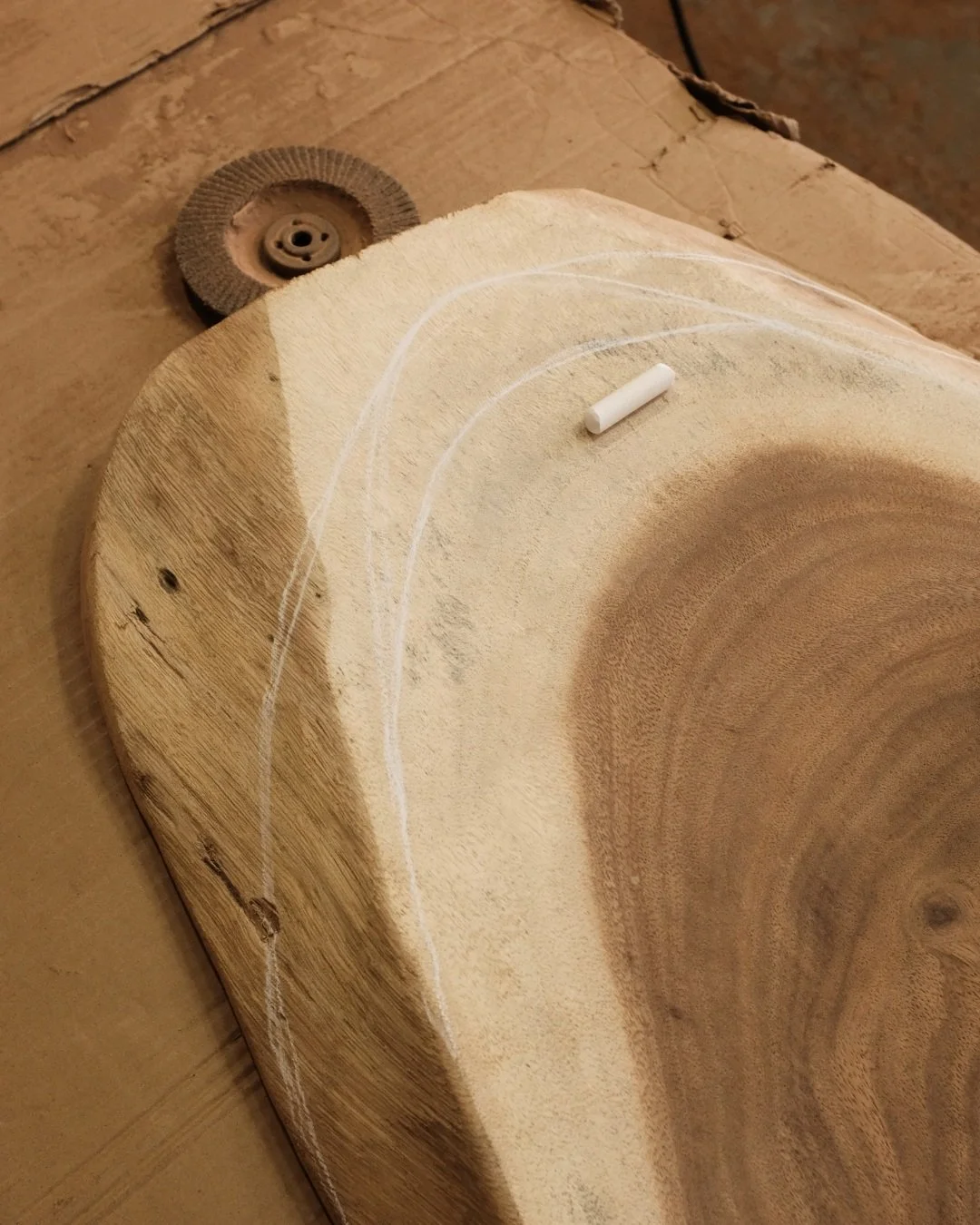 2026, June | The Making of a Coffee Table

#4: design and conventional things 

what shape should the table top be? errrr, what shapes are table legs even? 

i probably scrolled pinterest for a few days (or even weeks) for inspiration, before i gave 