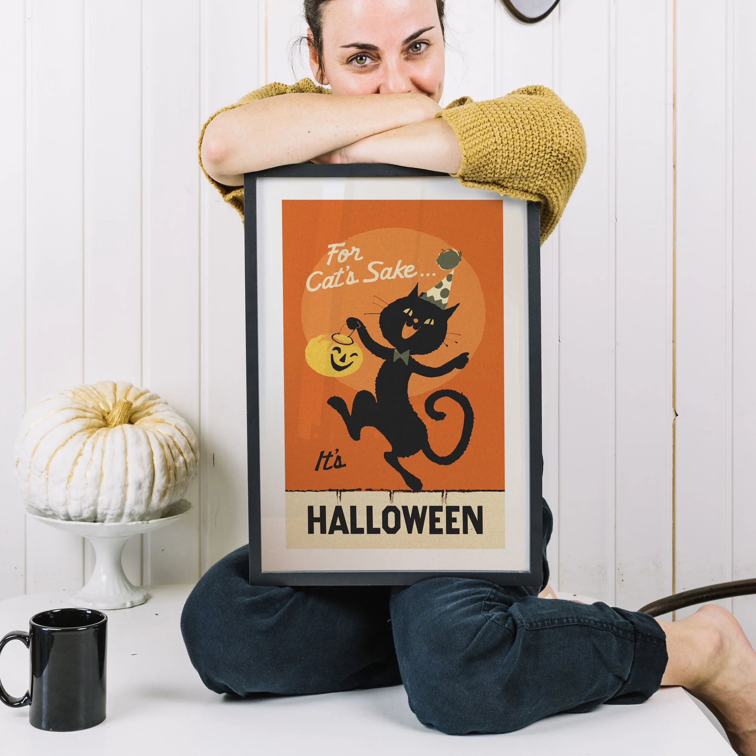 thanksgiving-concept-with-woman-frame.jpg