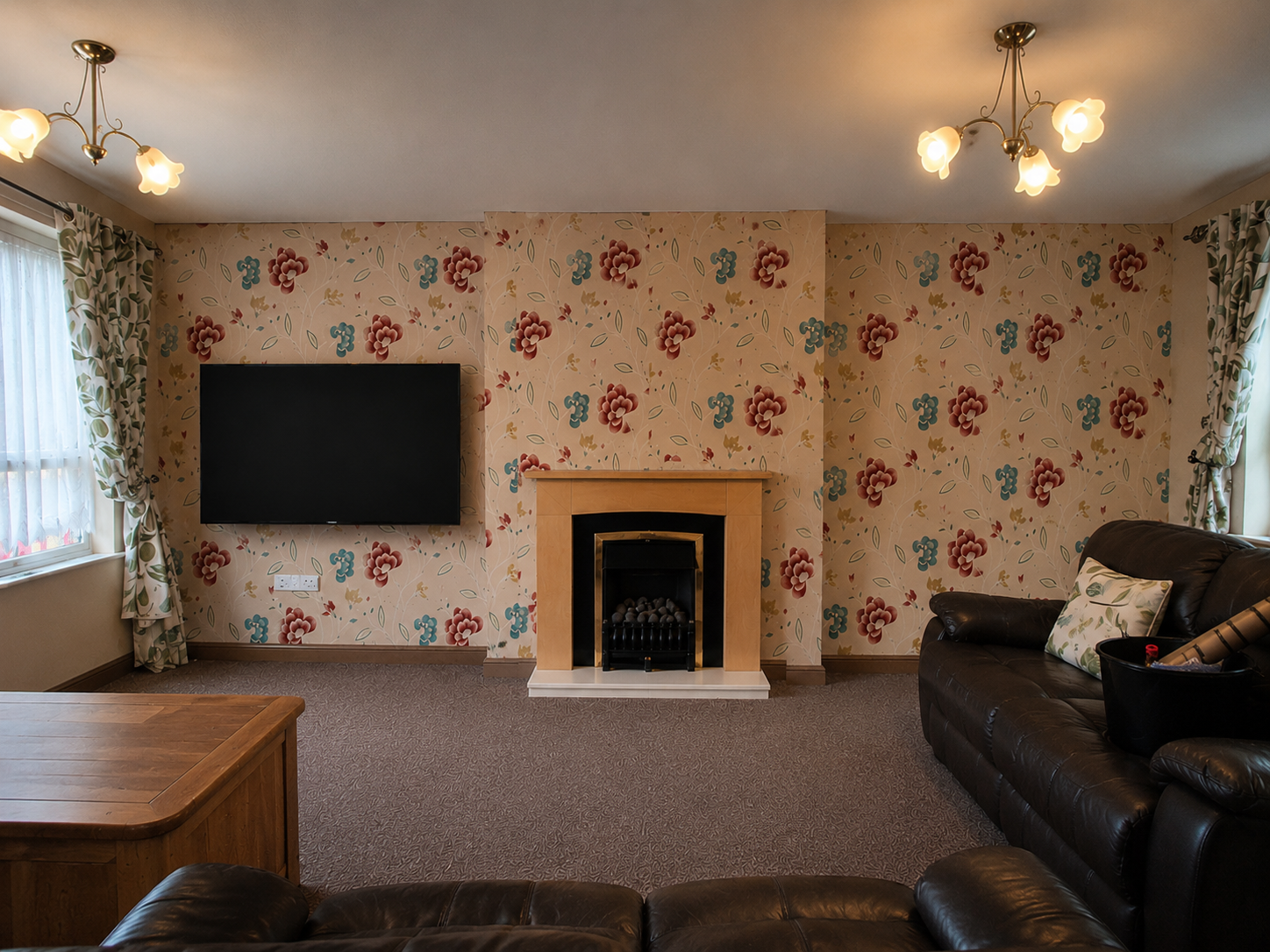 The original set up............
Tv couldn't be moved to a central position because of the current chimney breast. Chimney breast couldn't be knocked down. Client wanted to keep some space on the right and not fill the whole back wall.   
