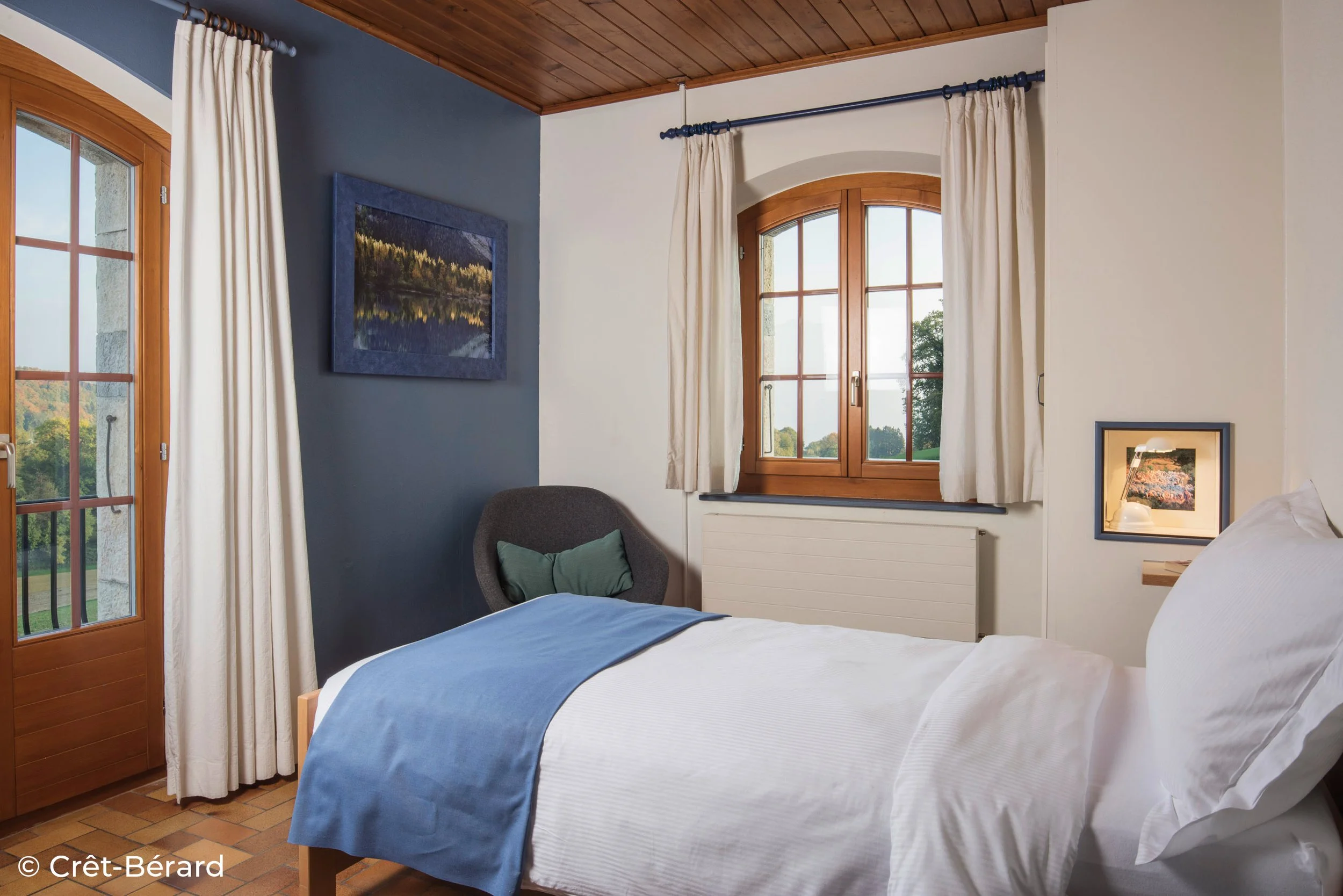 Chambre confortable avec vue